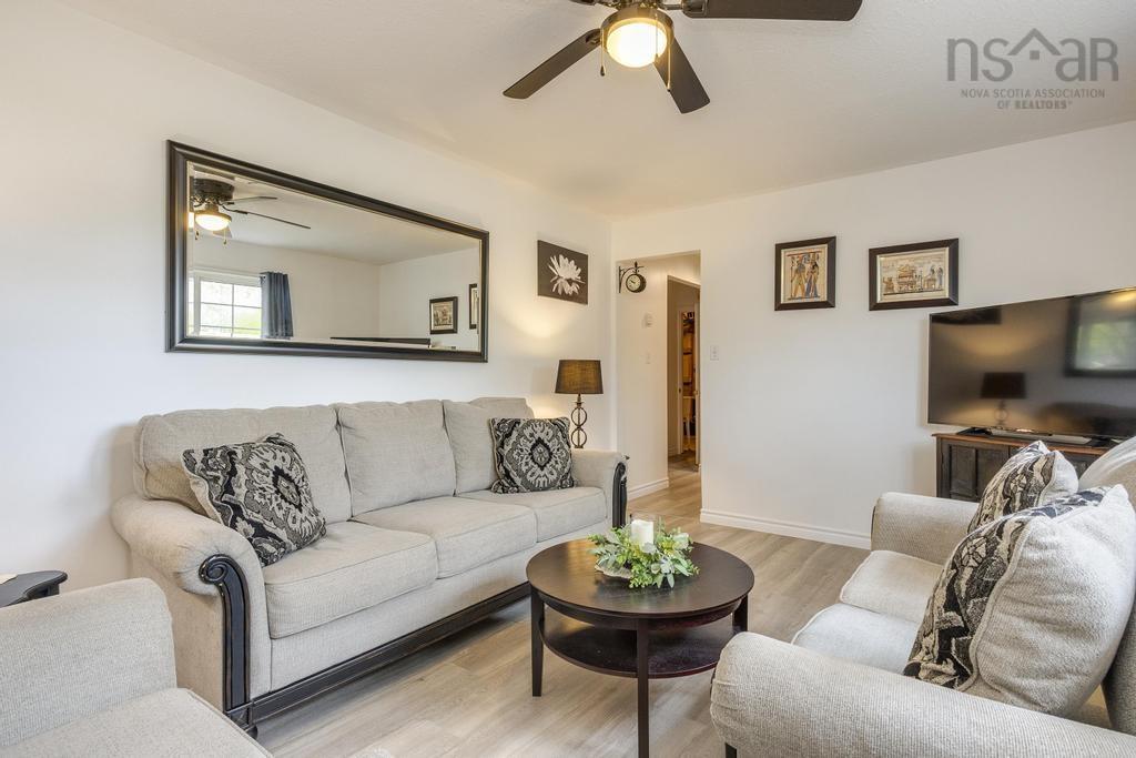 $399,000.00: 34 Maplewood Lane, Kingston