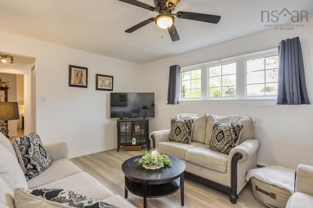 $399,000.00: 34 Maplewood Lane, Kingston