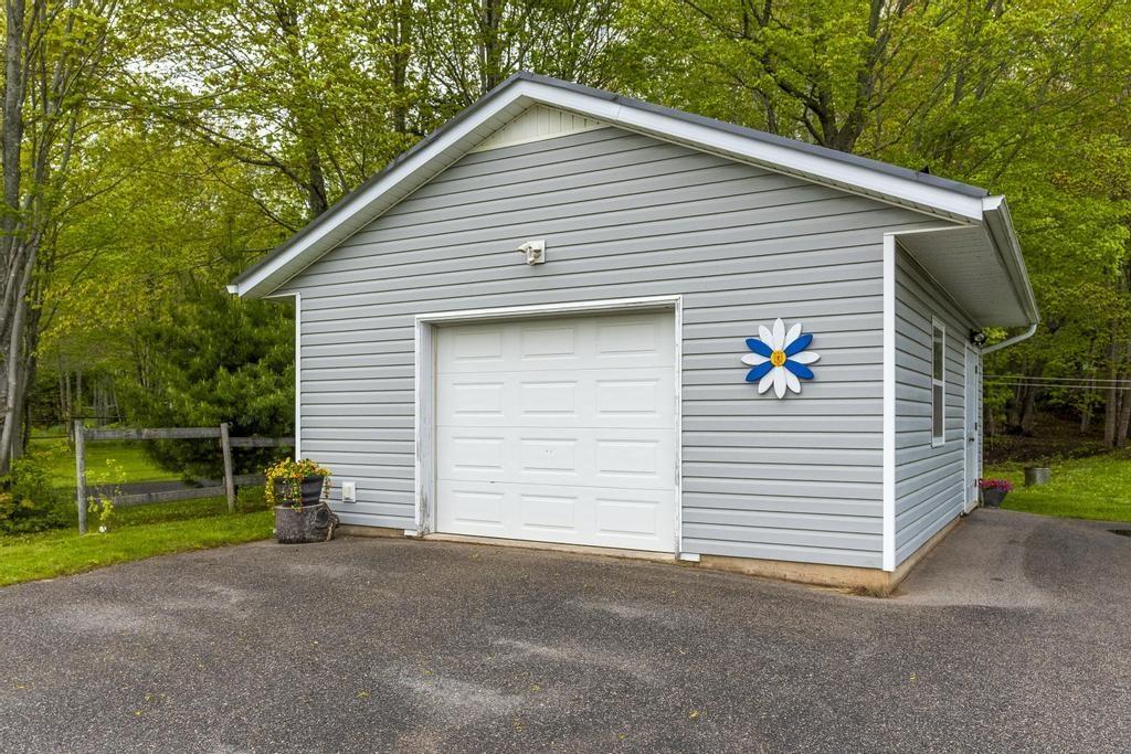$399,000.00: 34 Maplewood Lane, Kingston