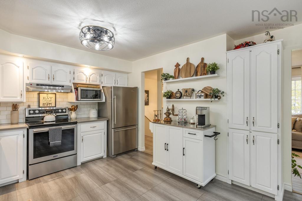 $399,000.00: 34 Maplewood Lane, Kingston