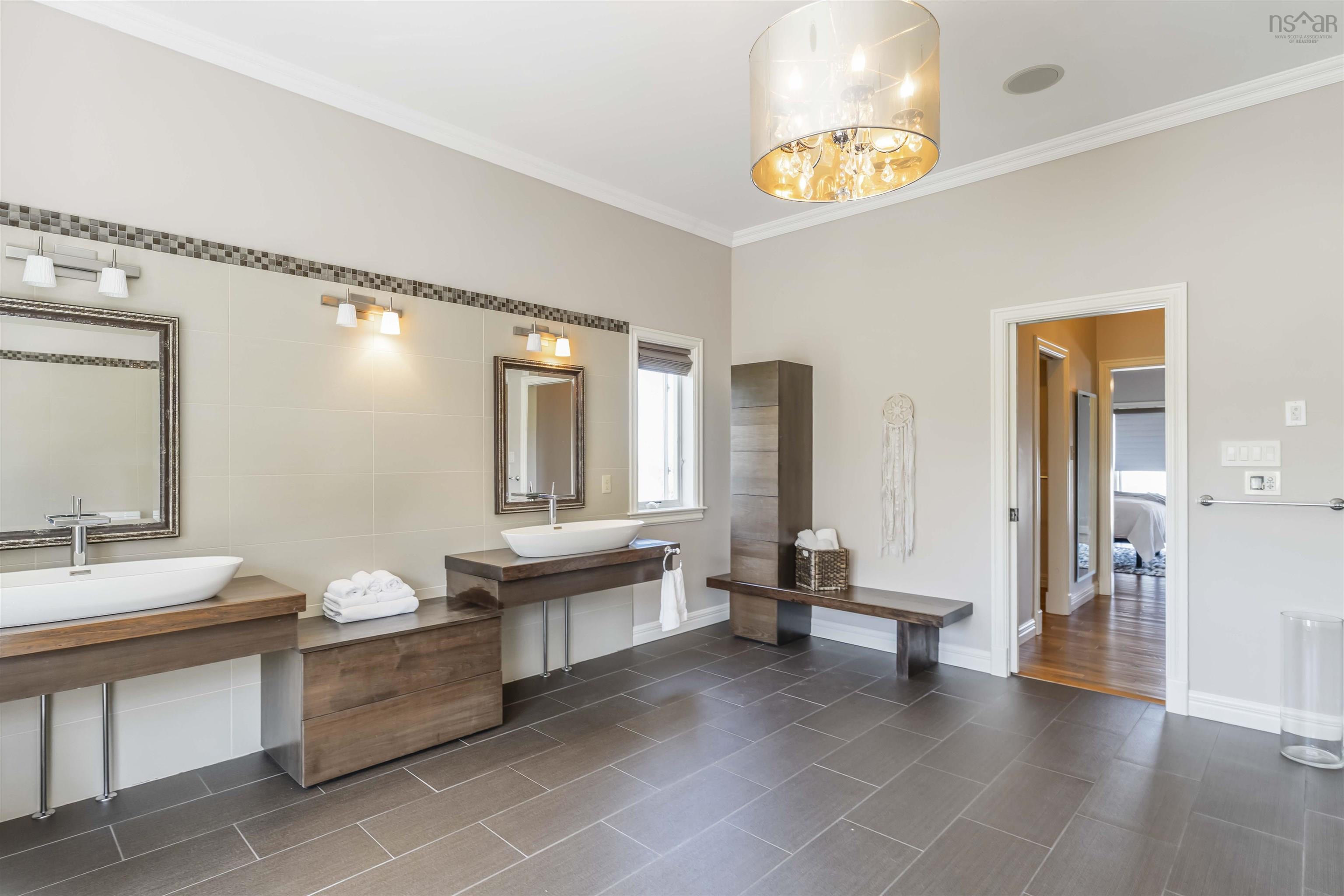 $1,199,900.00: 70 Fundy Bay Drive, Victoria Harbour