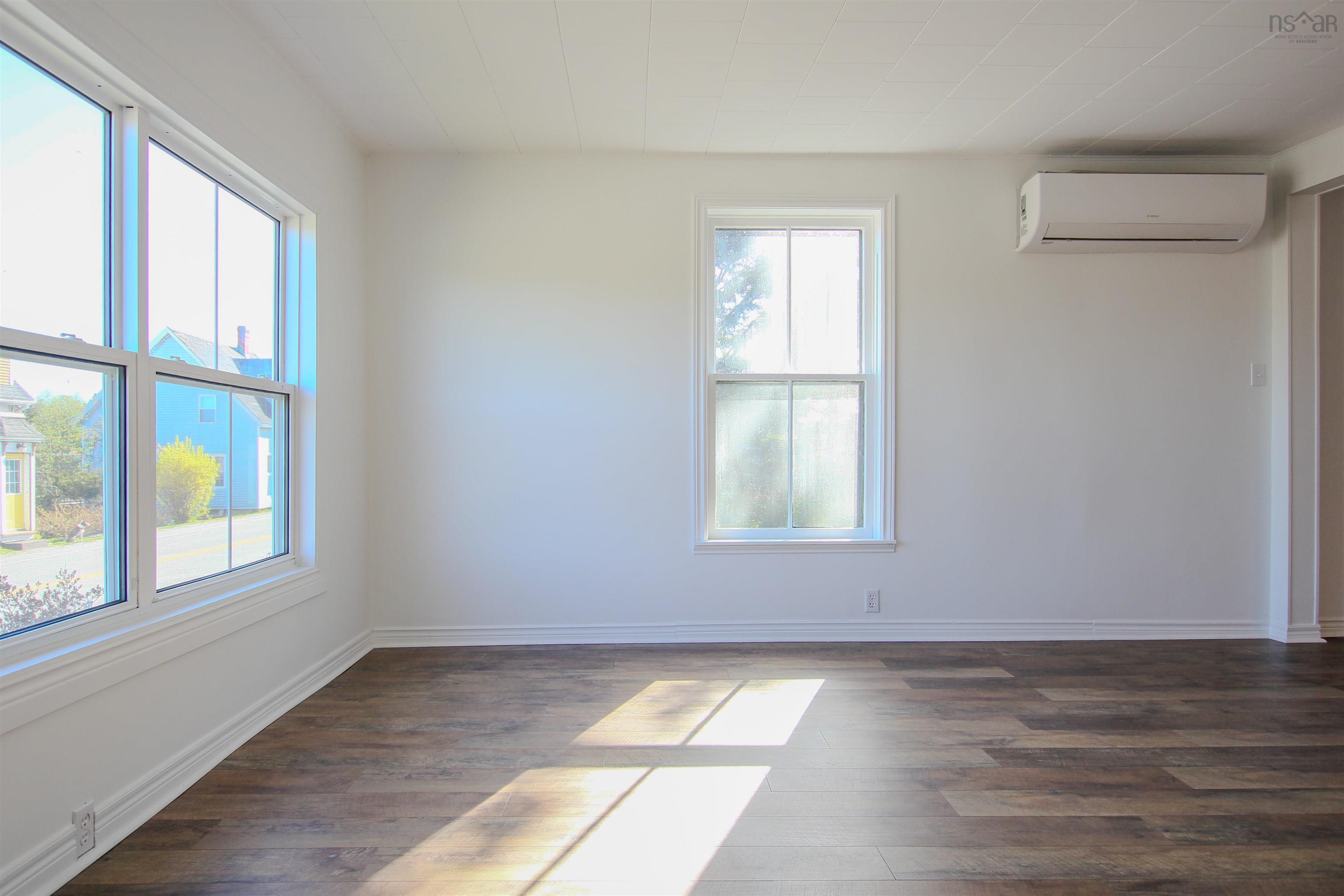 $395,000.00: 332 3442 Highway 332, Rose Bay