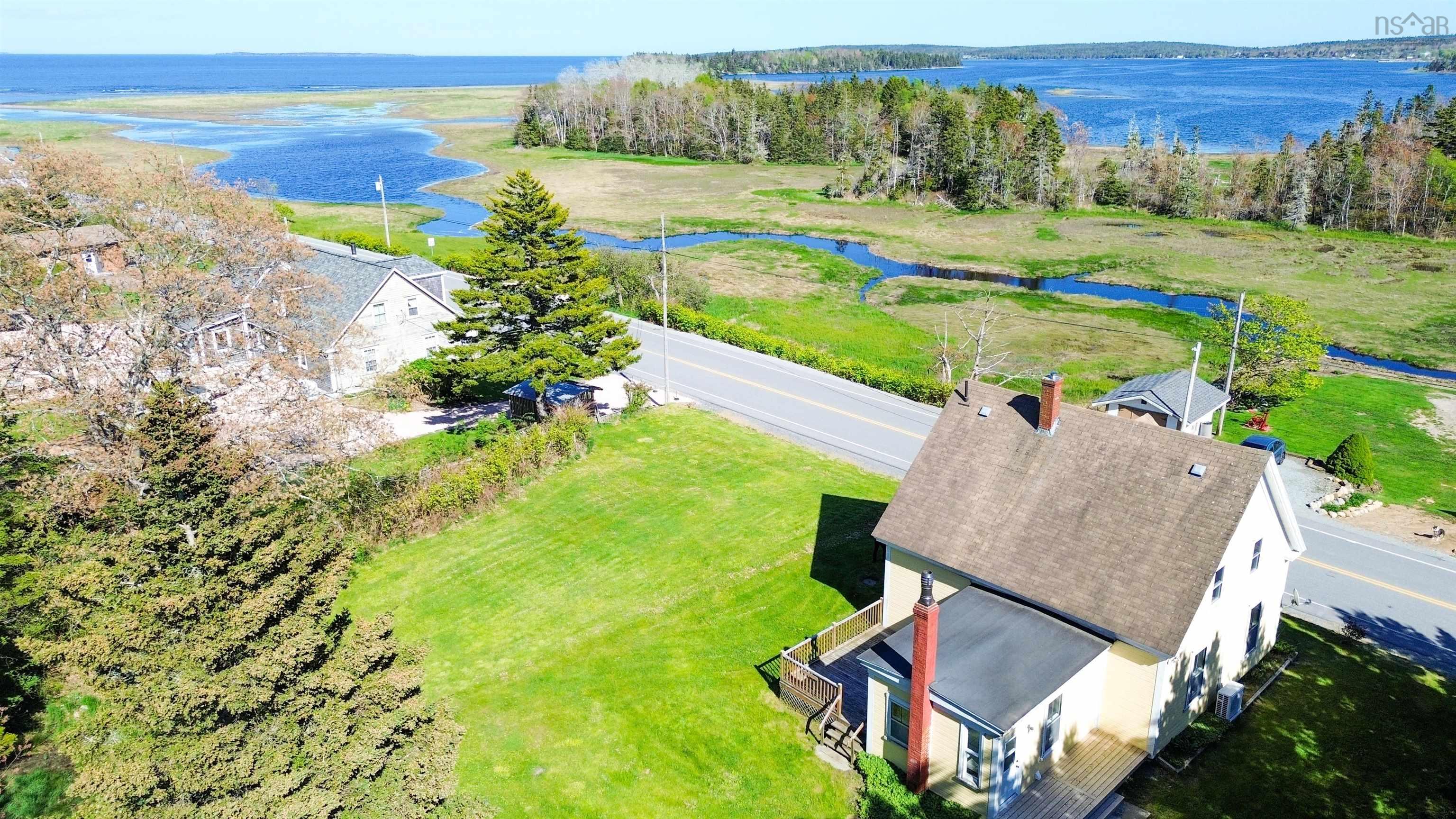 $395,000.00: 332 3442 Highway 332, Rose Bay