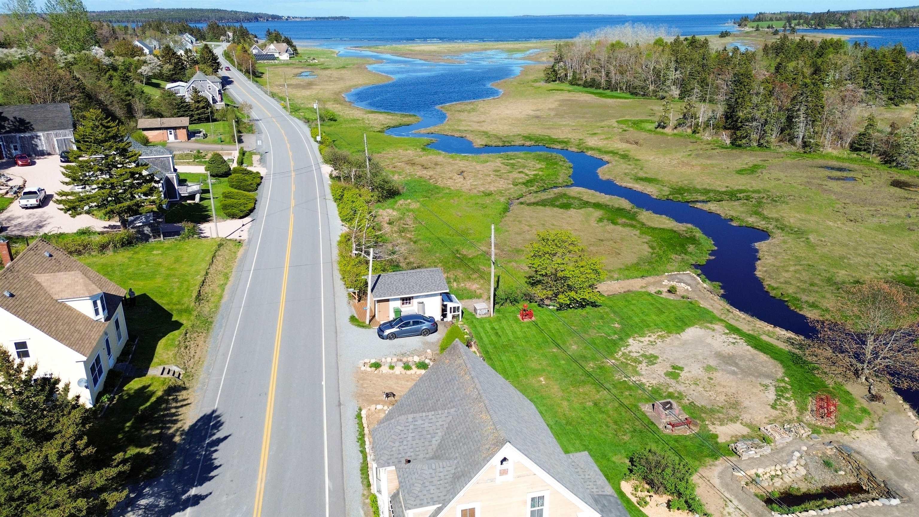$395,000.00: 332 3442 Highway 332, Rose Bay