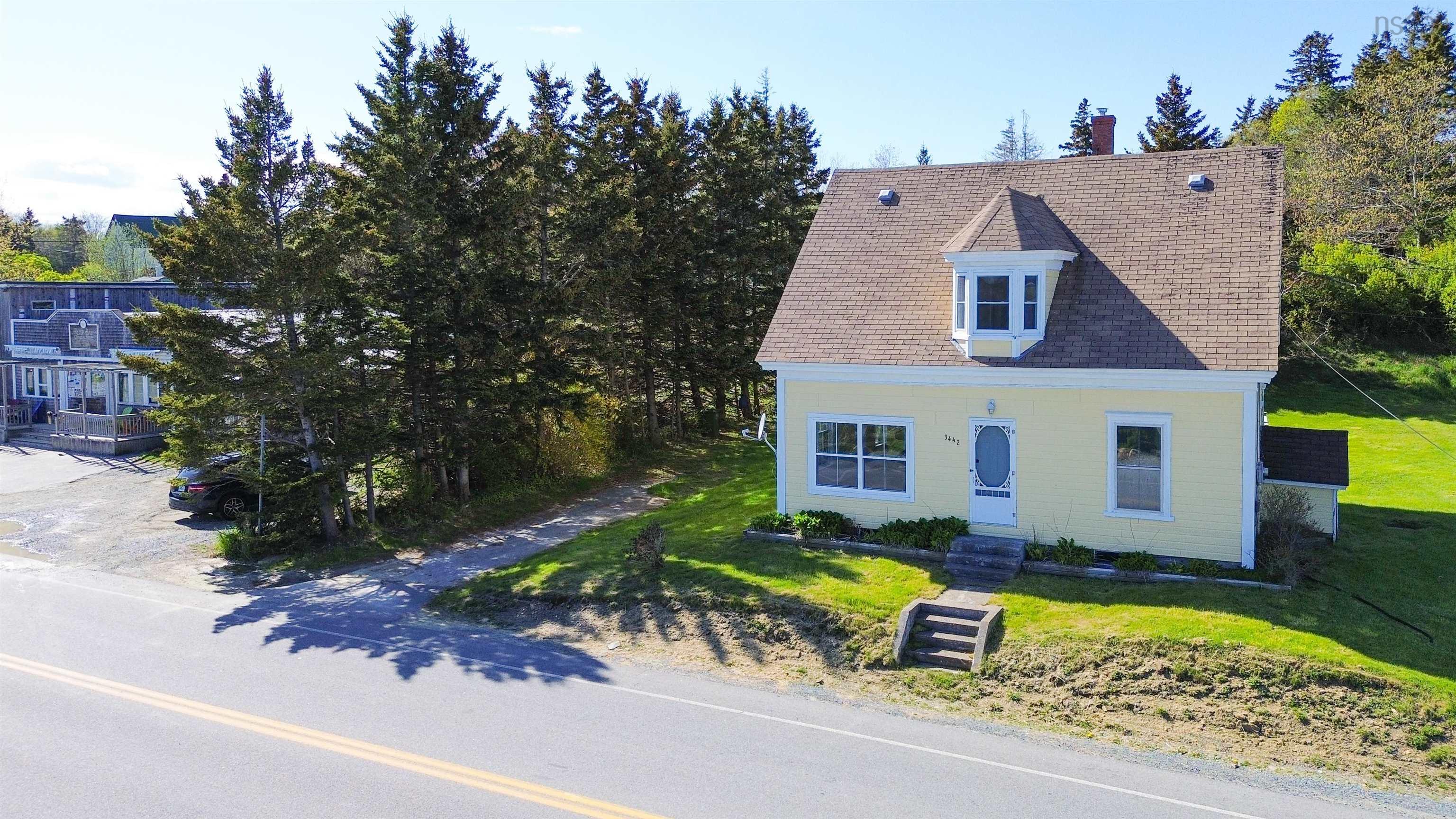 $395,000.00: 332 3442 Highway 332, Rose Bay