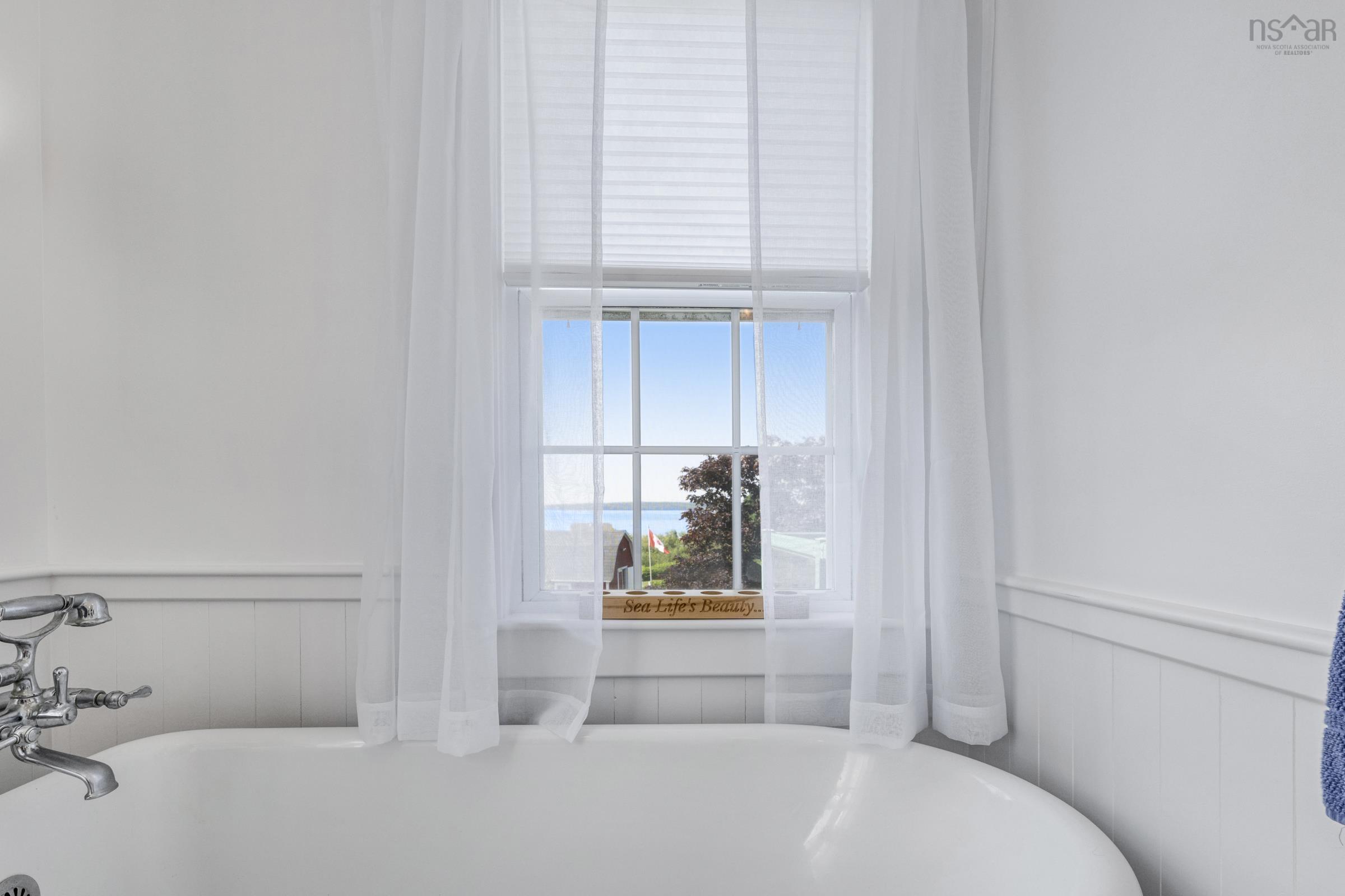 $525,000.00: 23 Ocean View Drive, Blue Rocks