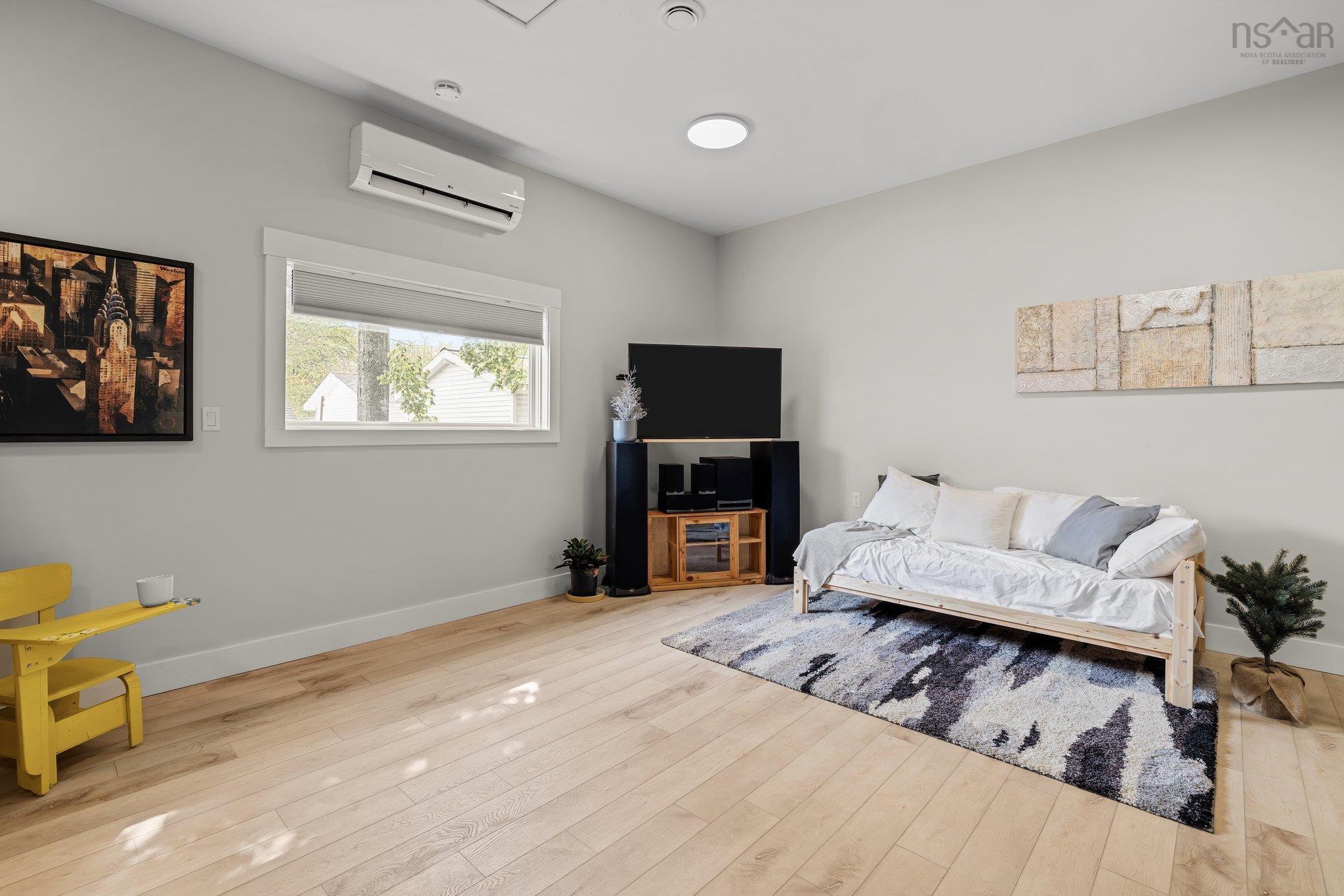 $1,200,000.00: 6283-6285-6287 London Street, Halifax