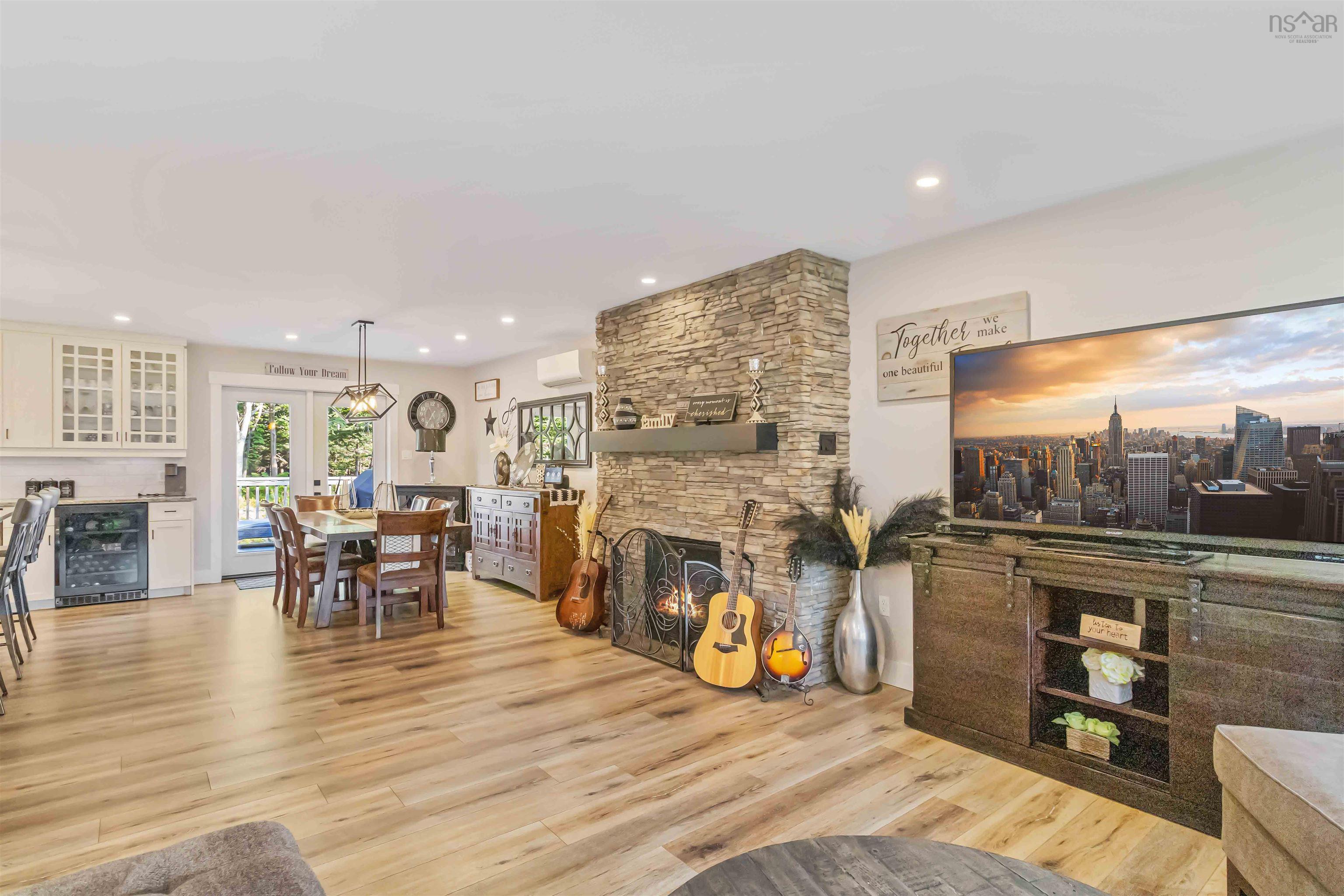 $844,900.00: 135 Clivedon Court, Fall River