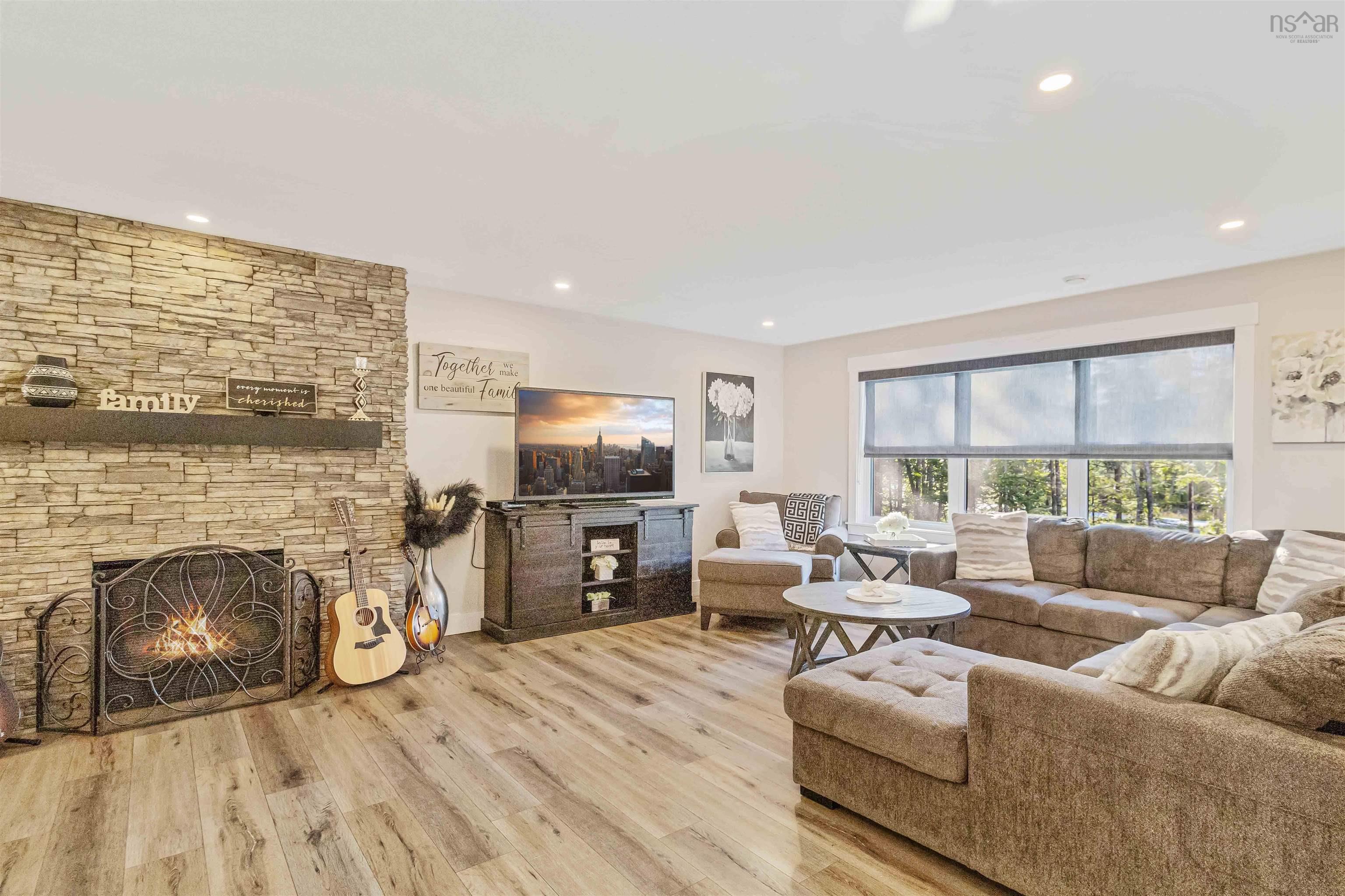 $844,900.00: 135 Clivedon Court, Fall River