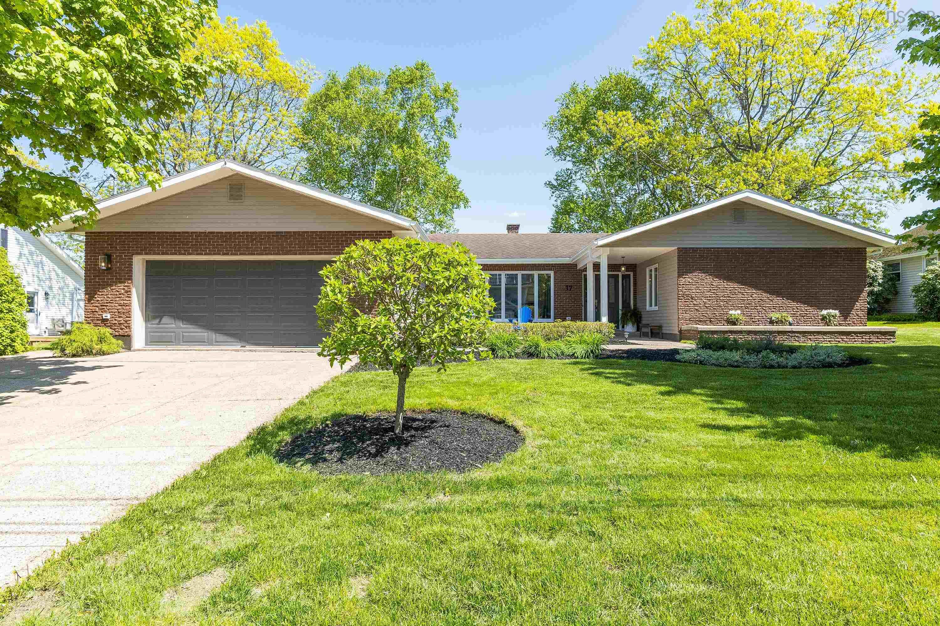 $689,000.00: 17 Lacewood Drive, Kentville