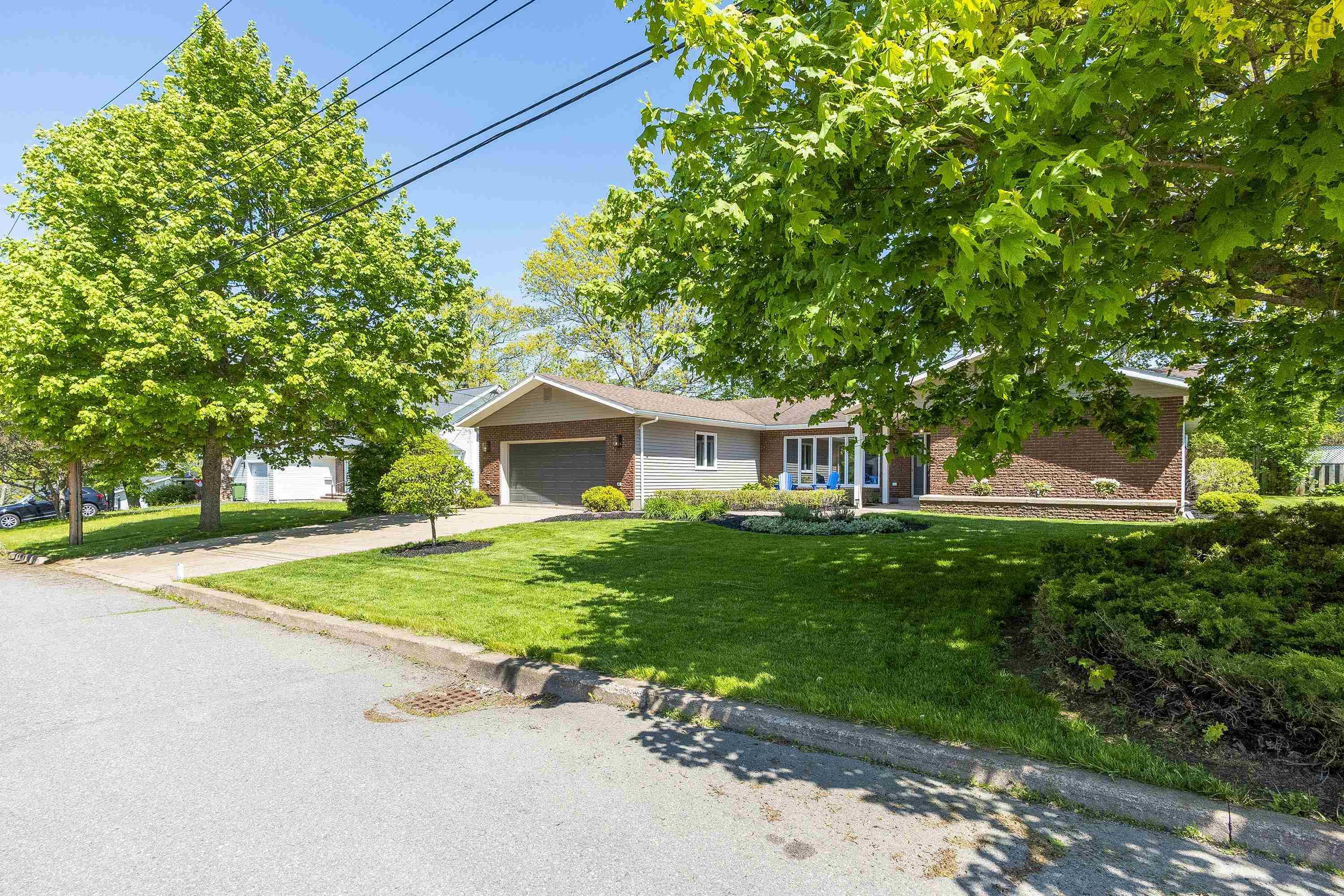 $689,000.00: 17 Lacewood Drive, Kentville