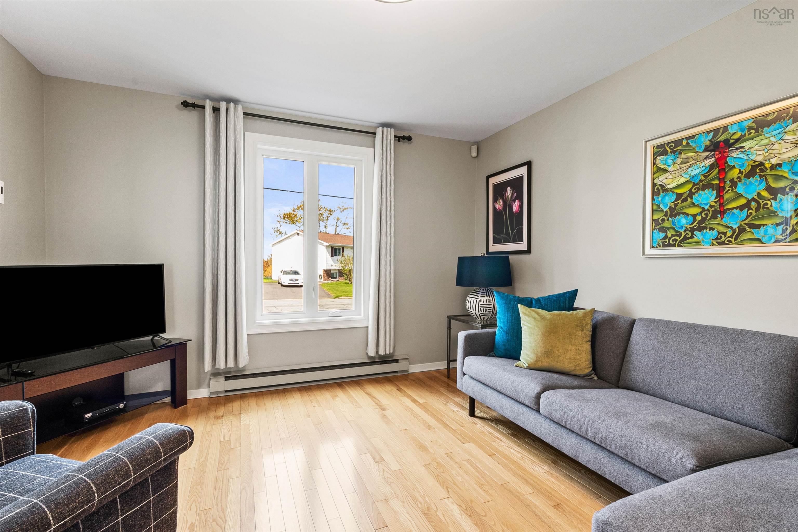 $629,900.00: 90 La Pierre Crescent, Dartmouth