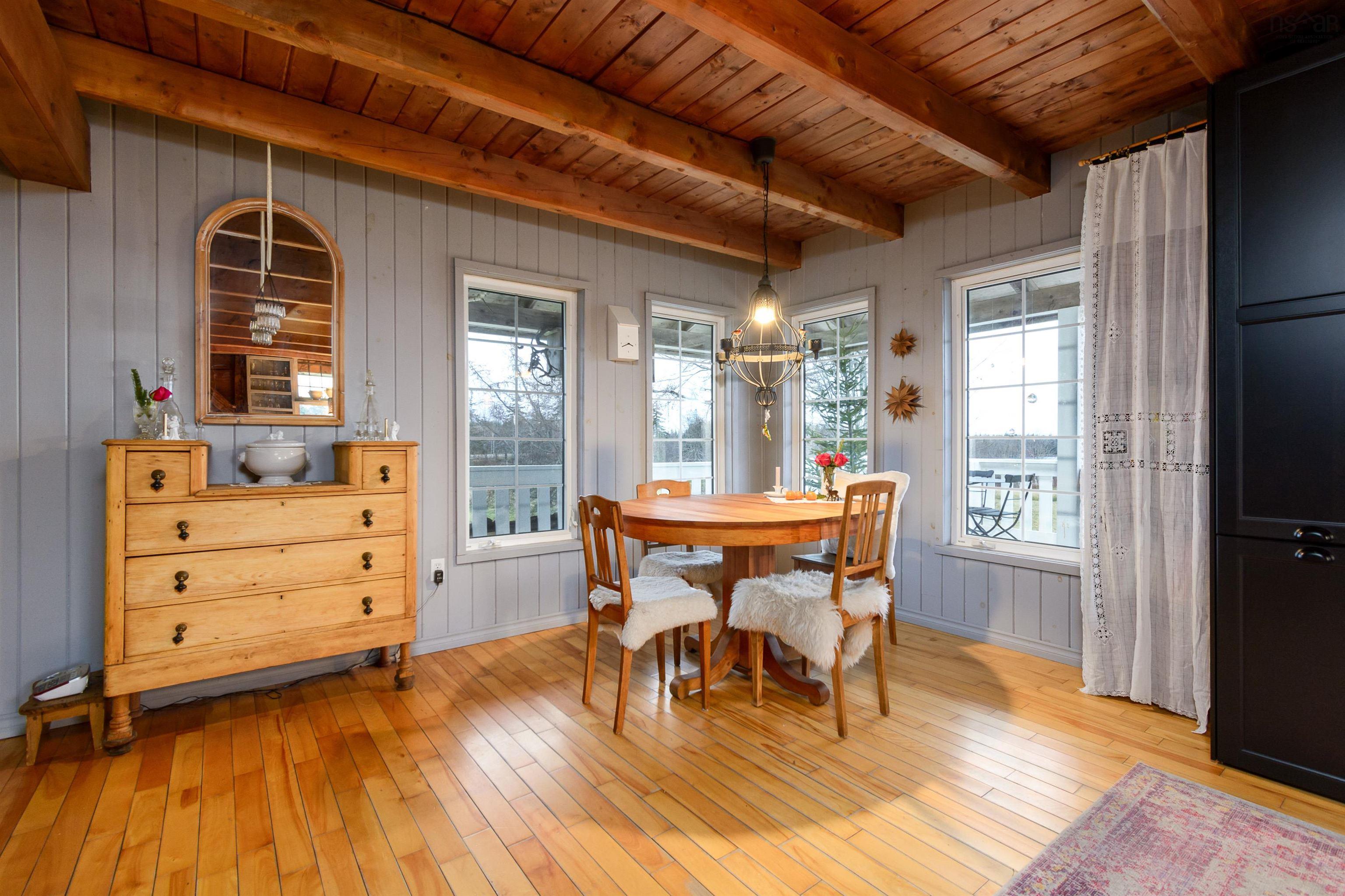 $699,900.00: 2660 LOCH LOMOND Road, Enon