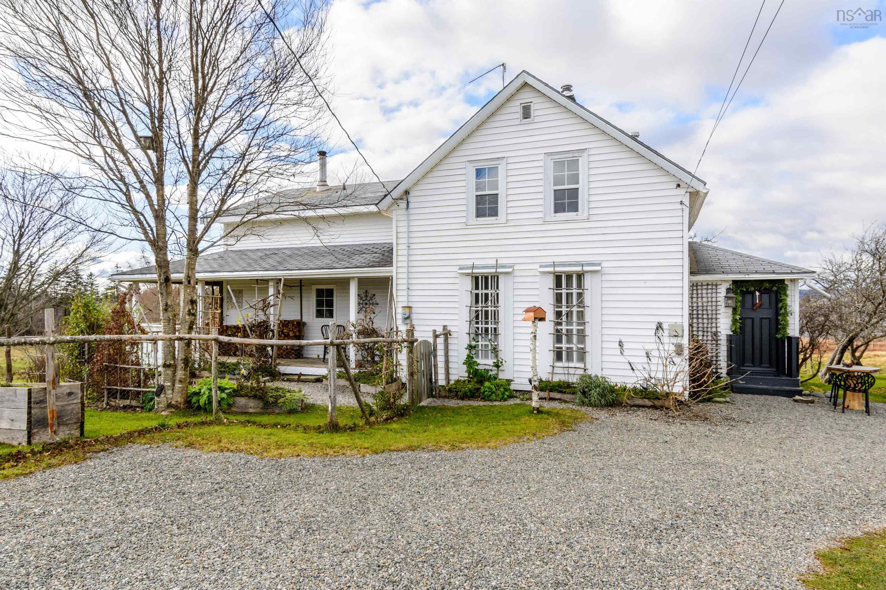 $699,900.00: 2660 LOCH LOMOND Road, Enon