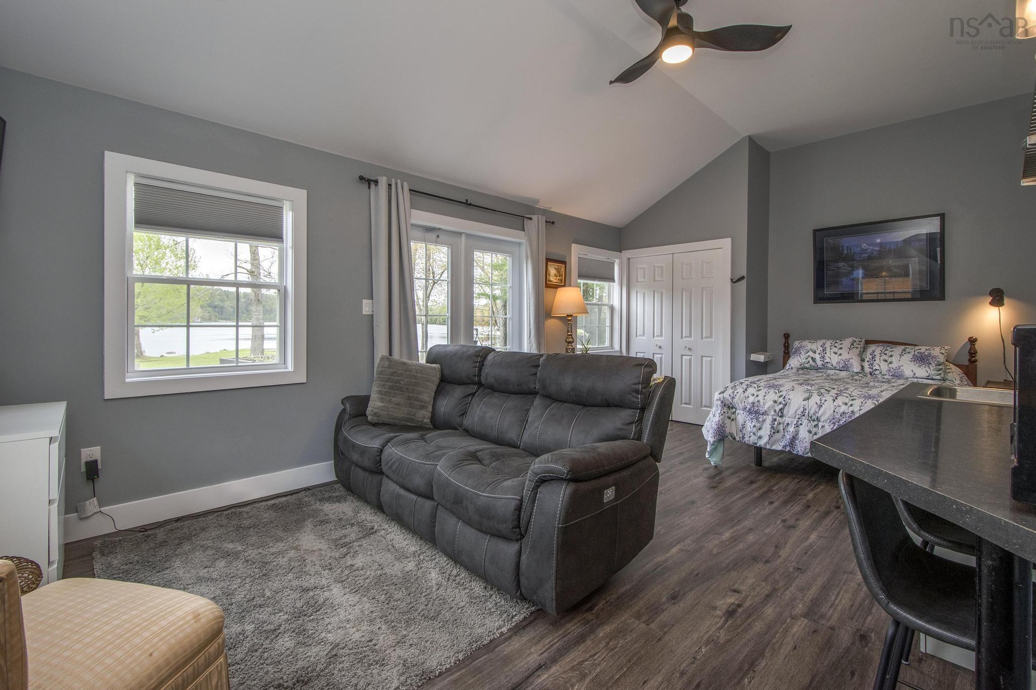 $789,900.00: 111 River Drive, Lake Echo