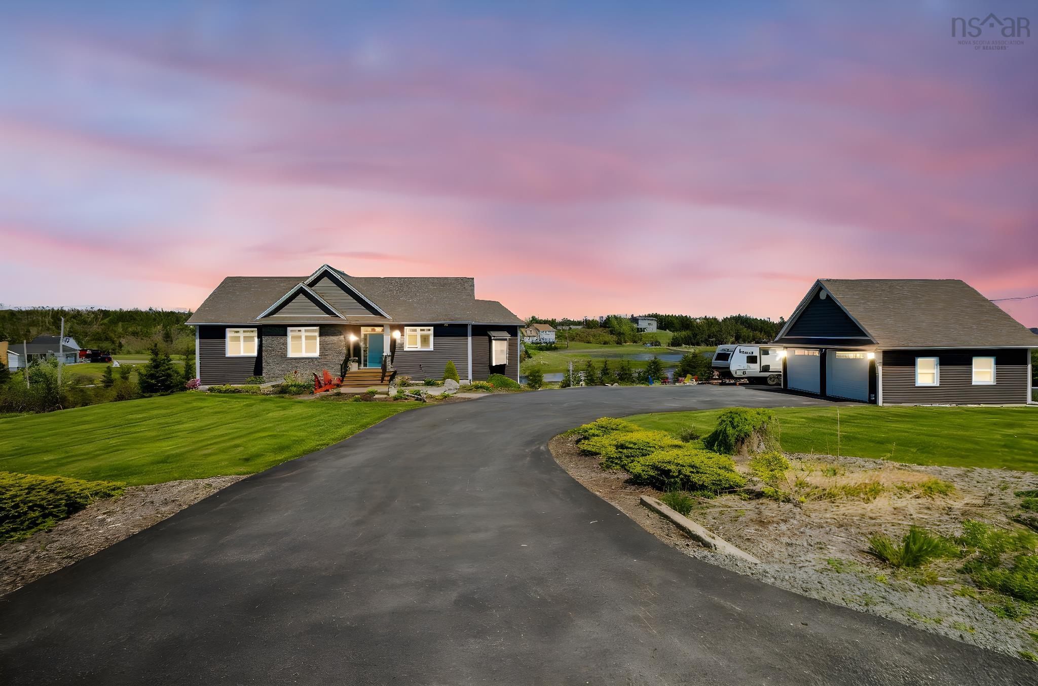 $1,224,900.00: 124 Spruce Court, Three Fathom Harbour