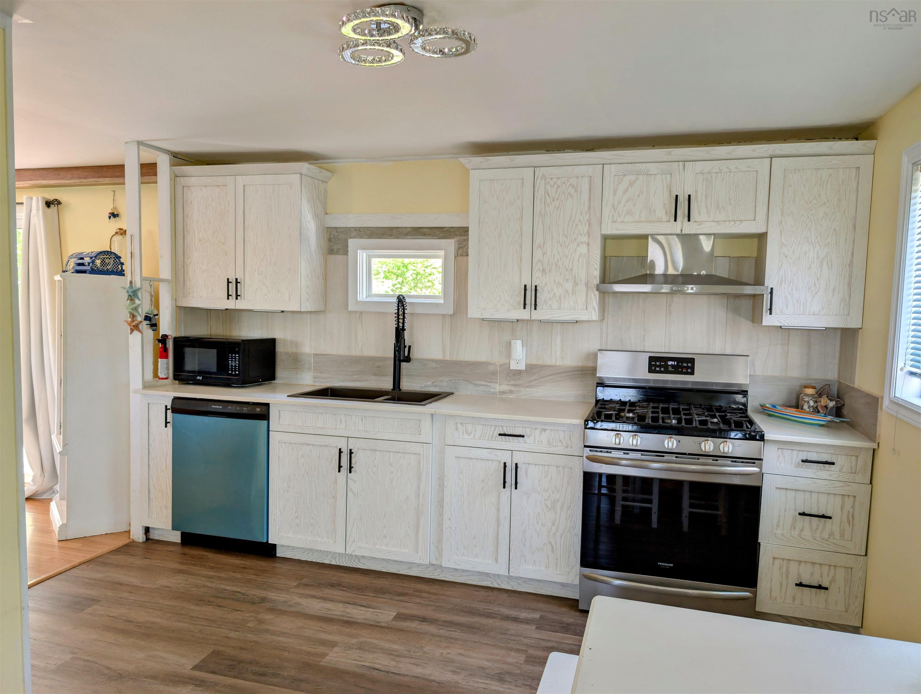 $575,000.00: 271 Shortts Lake Road, Shortts Lake