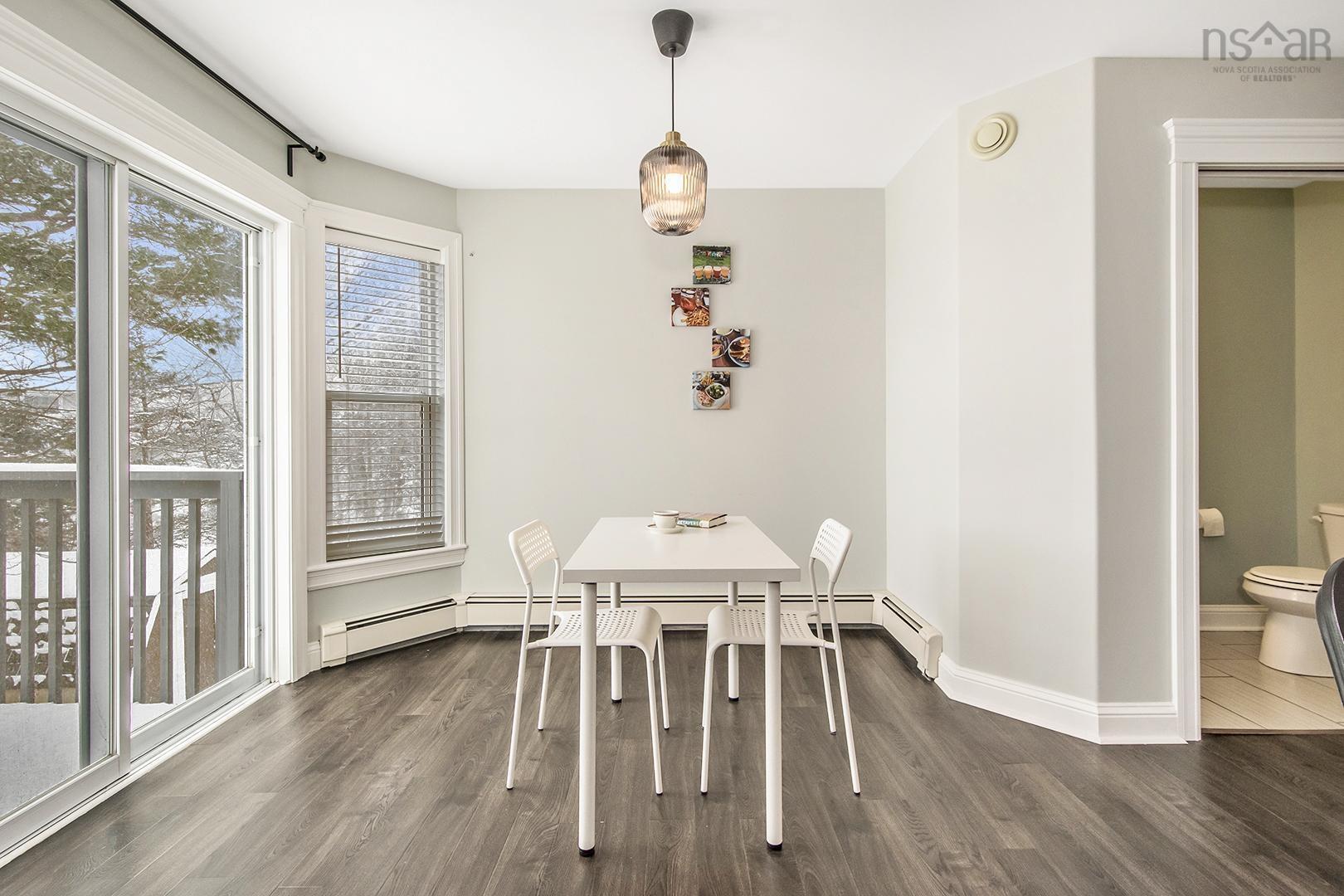 $699,900.00: 33 Ridgestone Court, Halifax