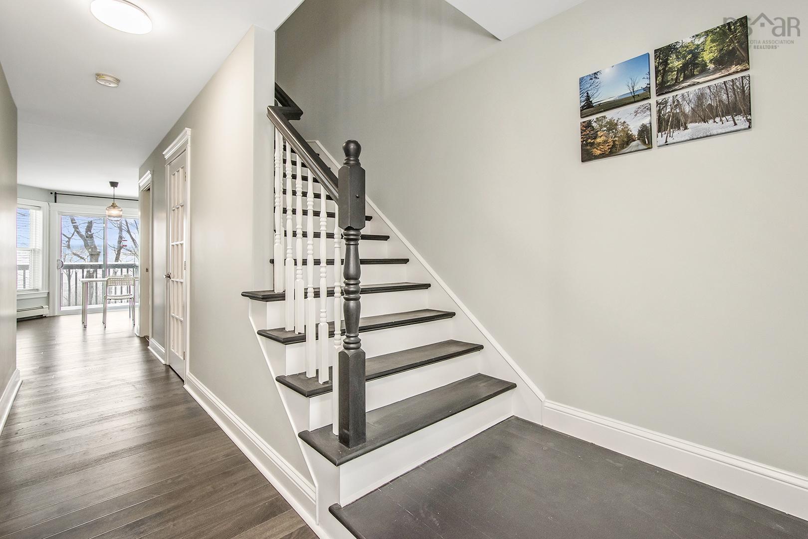 $699,900.00: 33 Ridgestone Court, Halifax