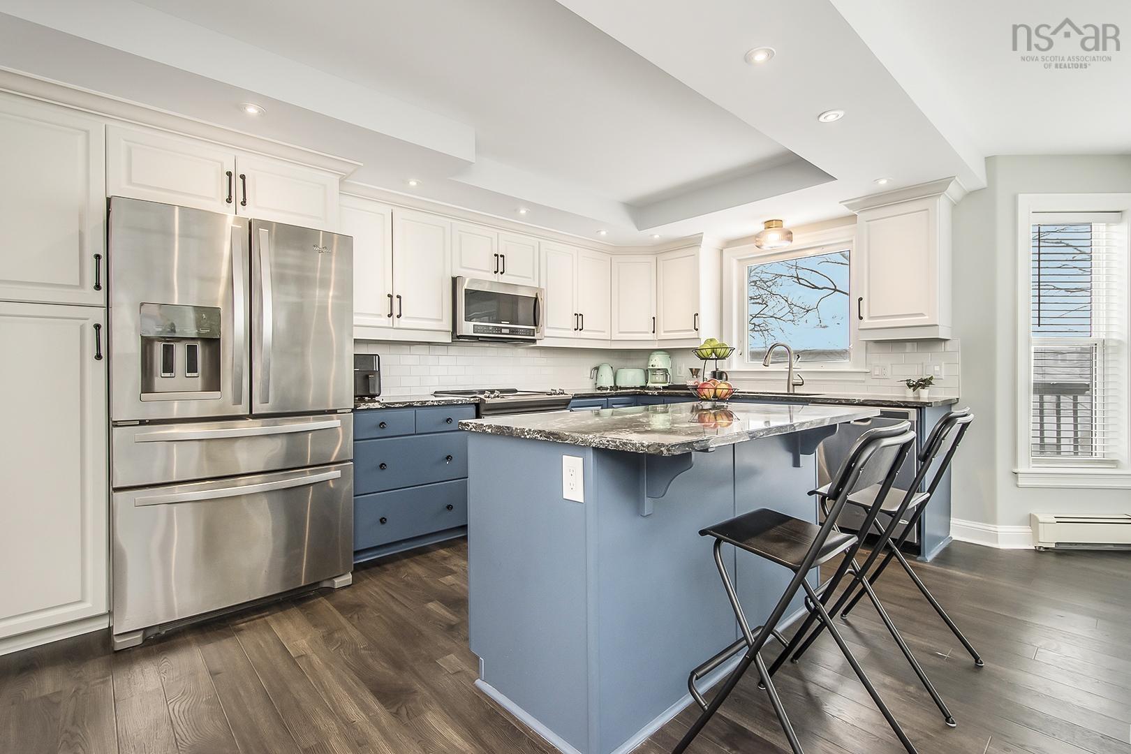 $699,900.00: 33 Ridgestone Court, Halifax
