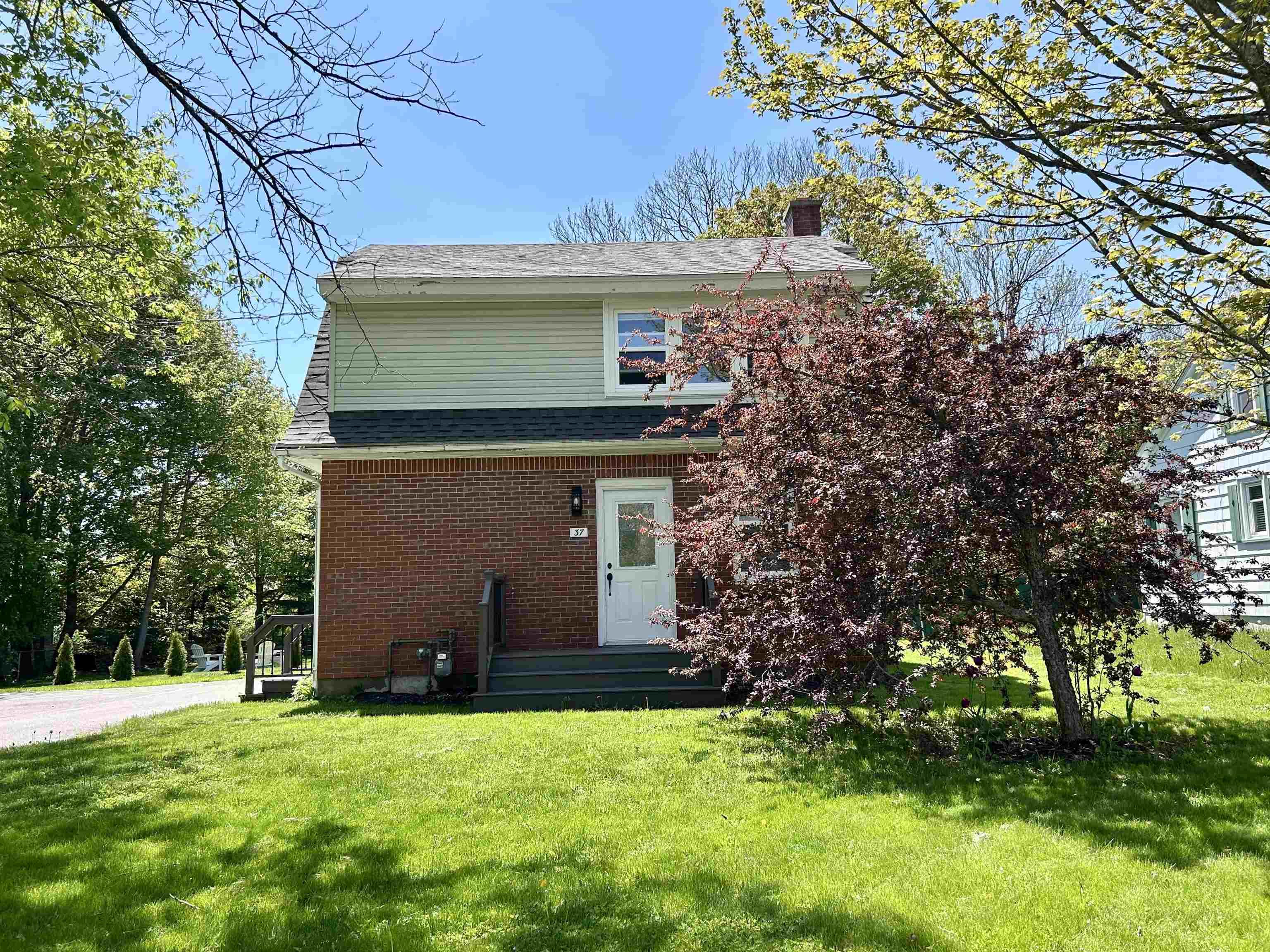 $289,900.00: 37 Regent Street, Amherst