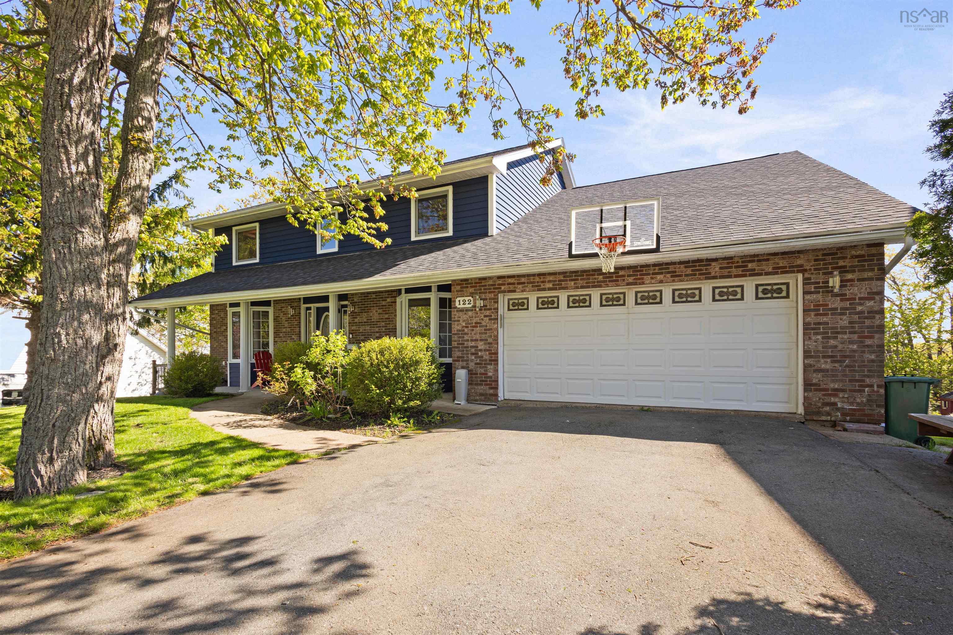 $1,249,900.00: 122 Peregrine Crescent, Bedford
