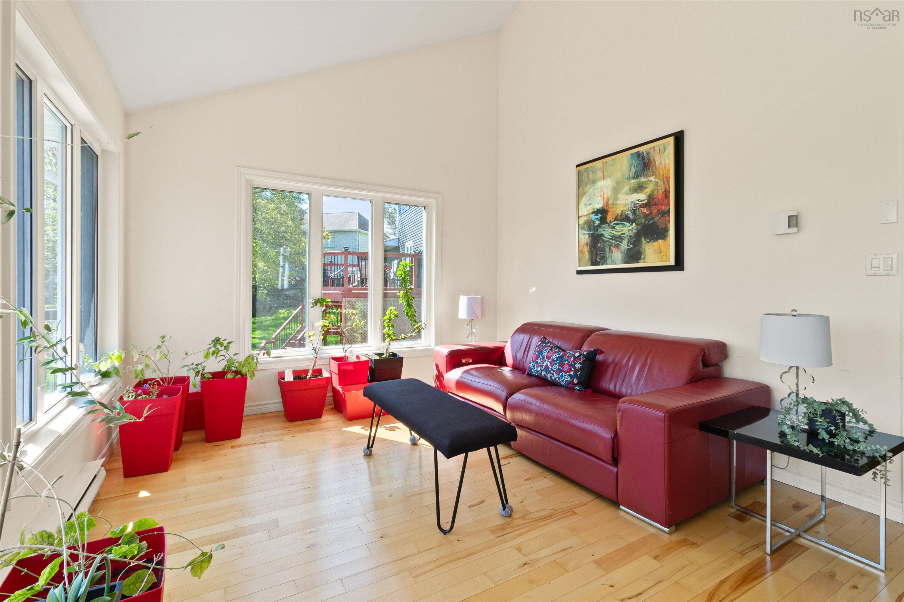 $1,249,900.00: 122 Peregrine Crescent, Bedford