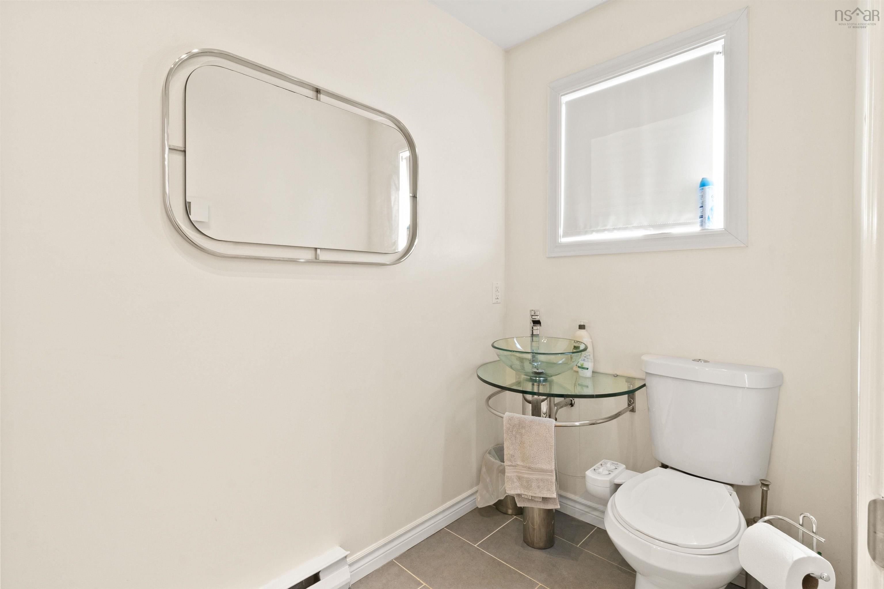 $1,249,900.00: 122 Peregrine Crescent, Bedford