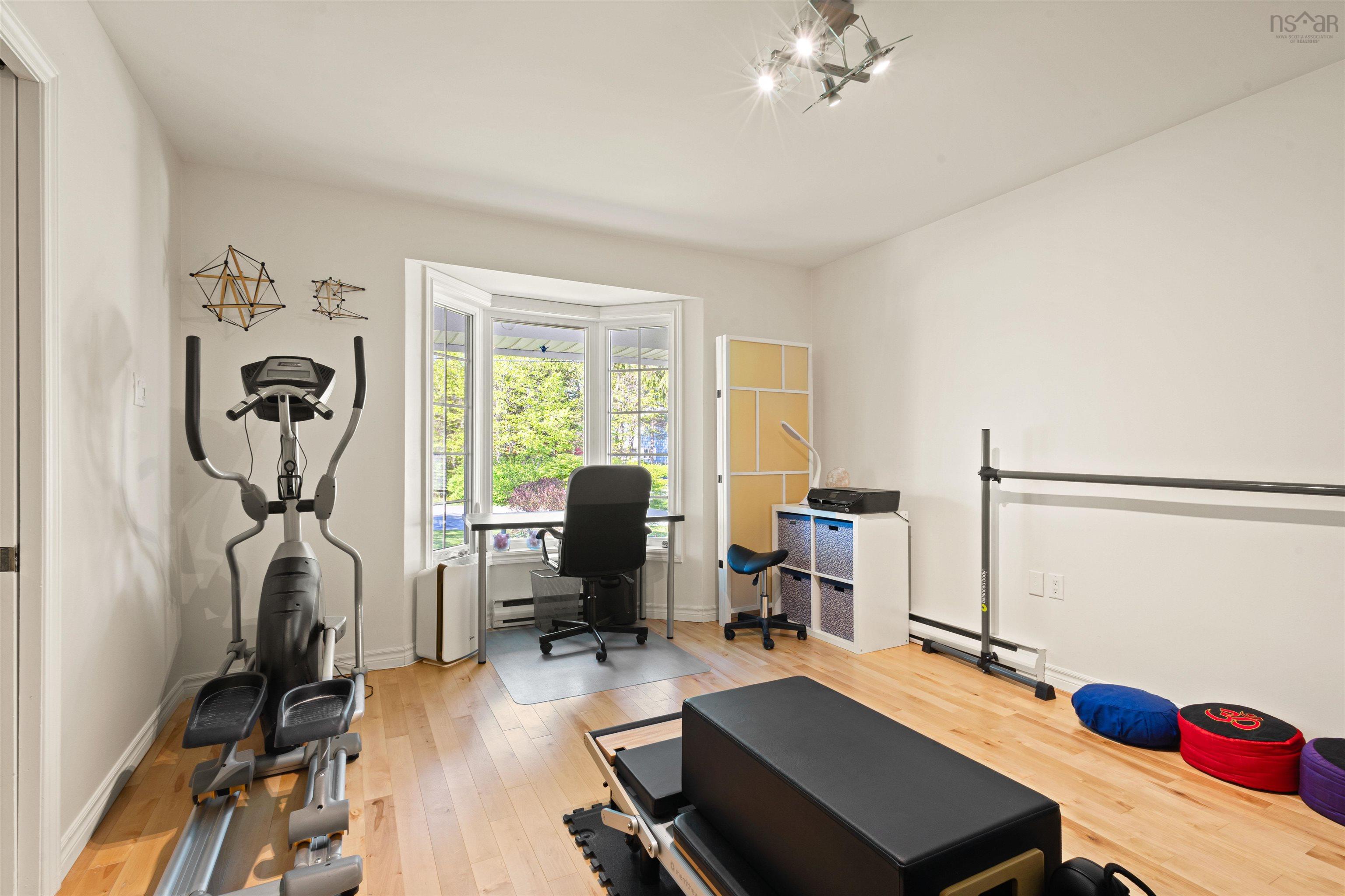 $1,249,900.00: 122 Peregrine Crescent, Bedford