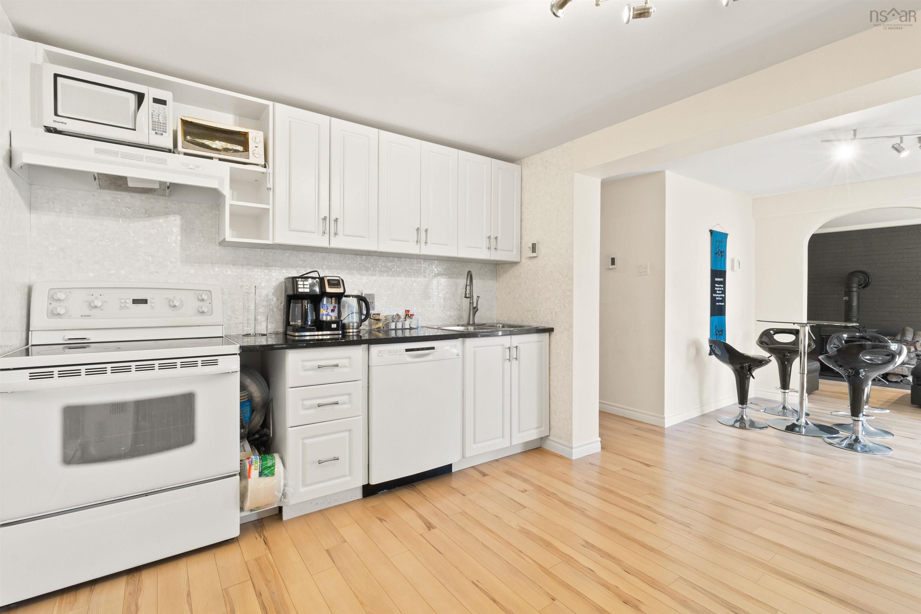 $1,249,900.00: 122 Peregrine Crescent, Bedford