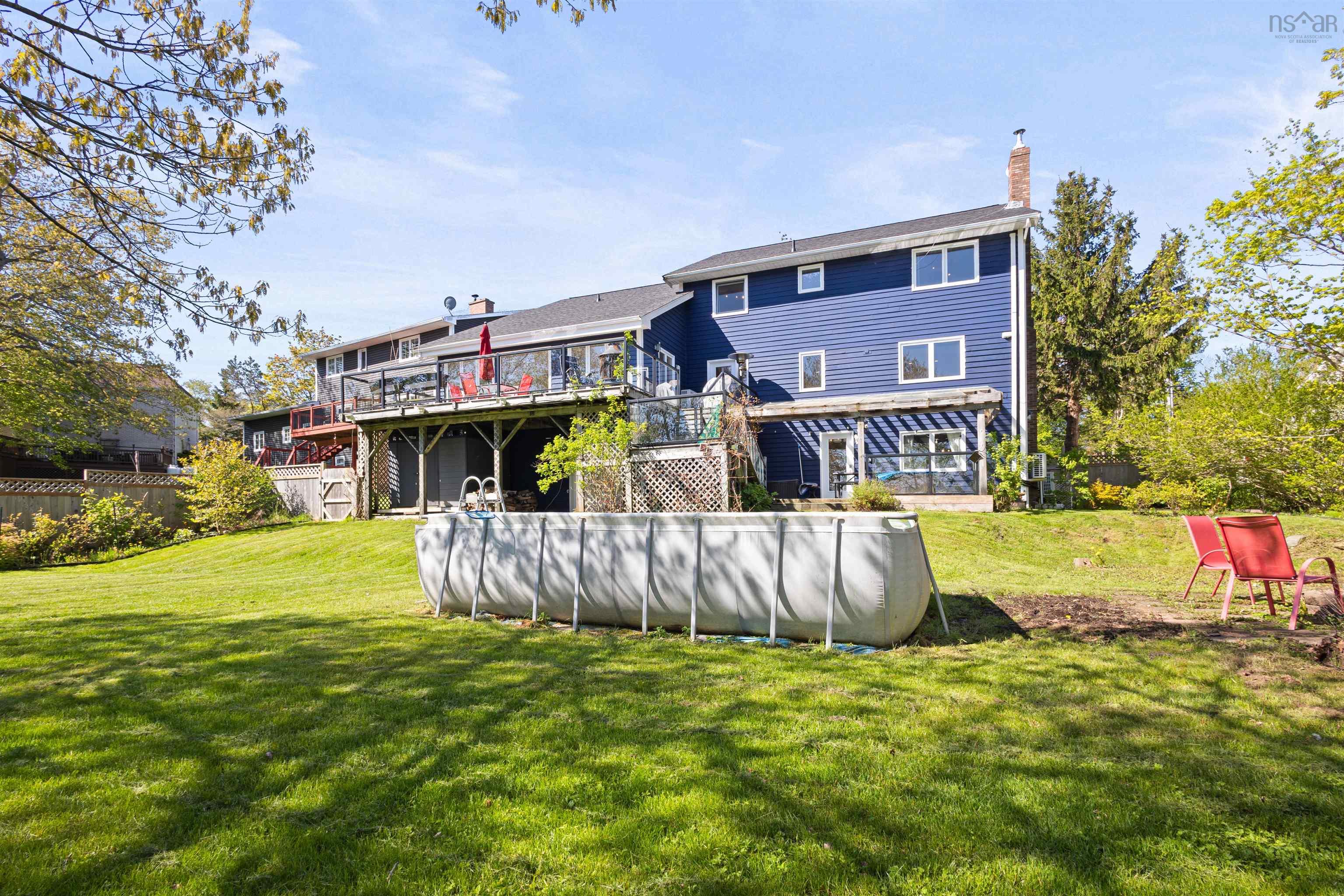 $1,249,900.00: 122 Peregrine Crescent, Bedford