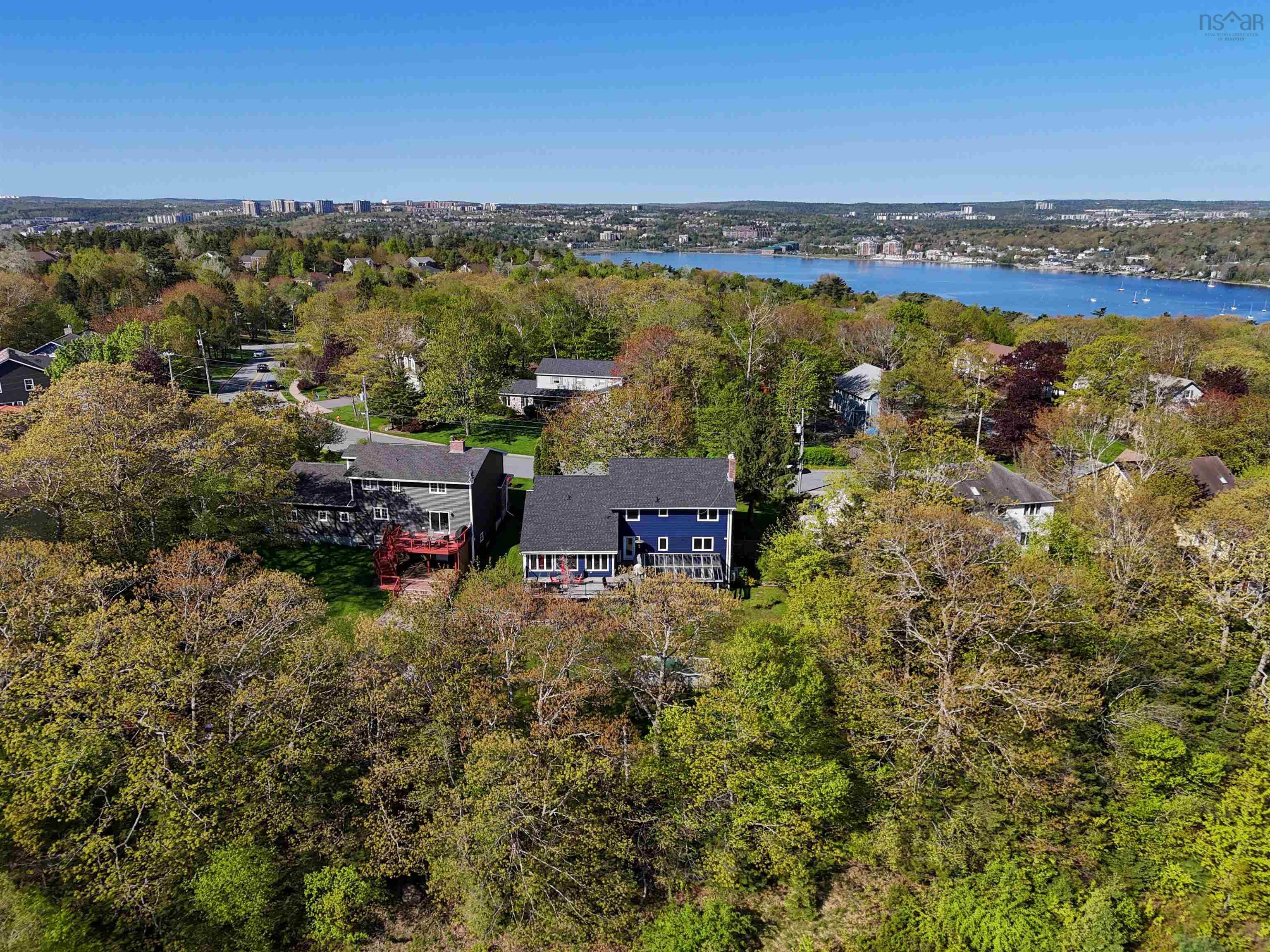 $1,249,900.00: 122 Peregrine Crescent, Bedford