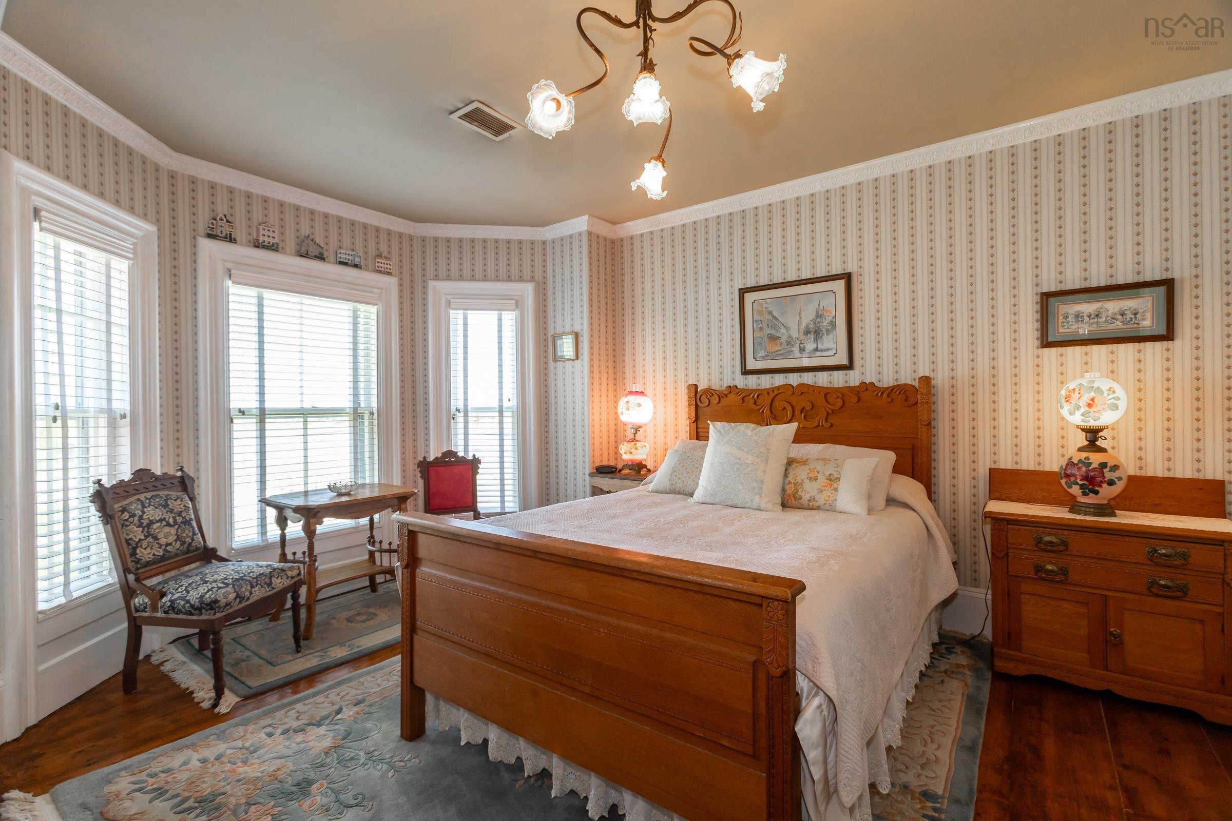 $829,000.00: 5287 Granville Road, Granville Ferry