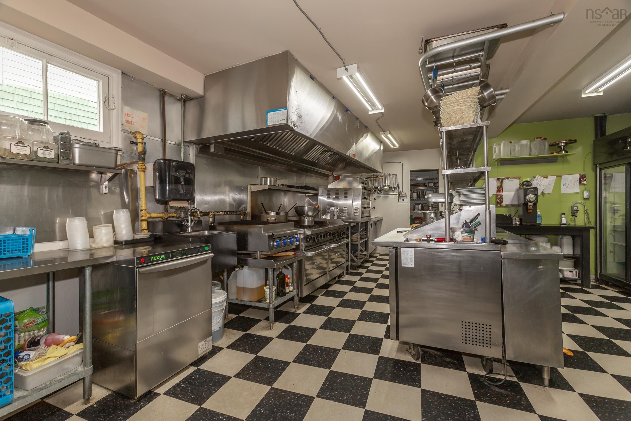 $799,000.00: 272-274 St George & 59-61 St James Street, Annapolis Royal