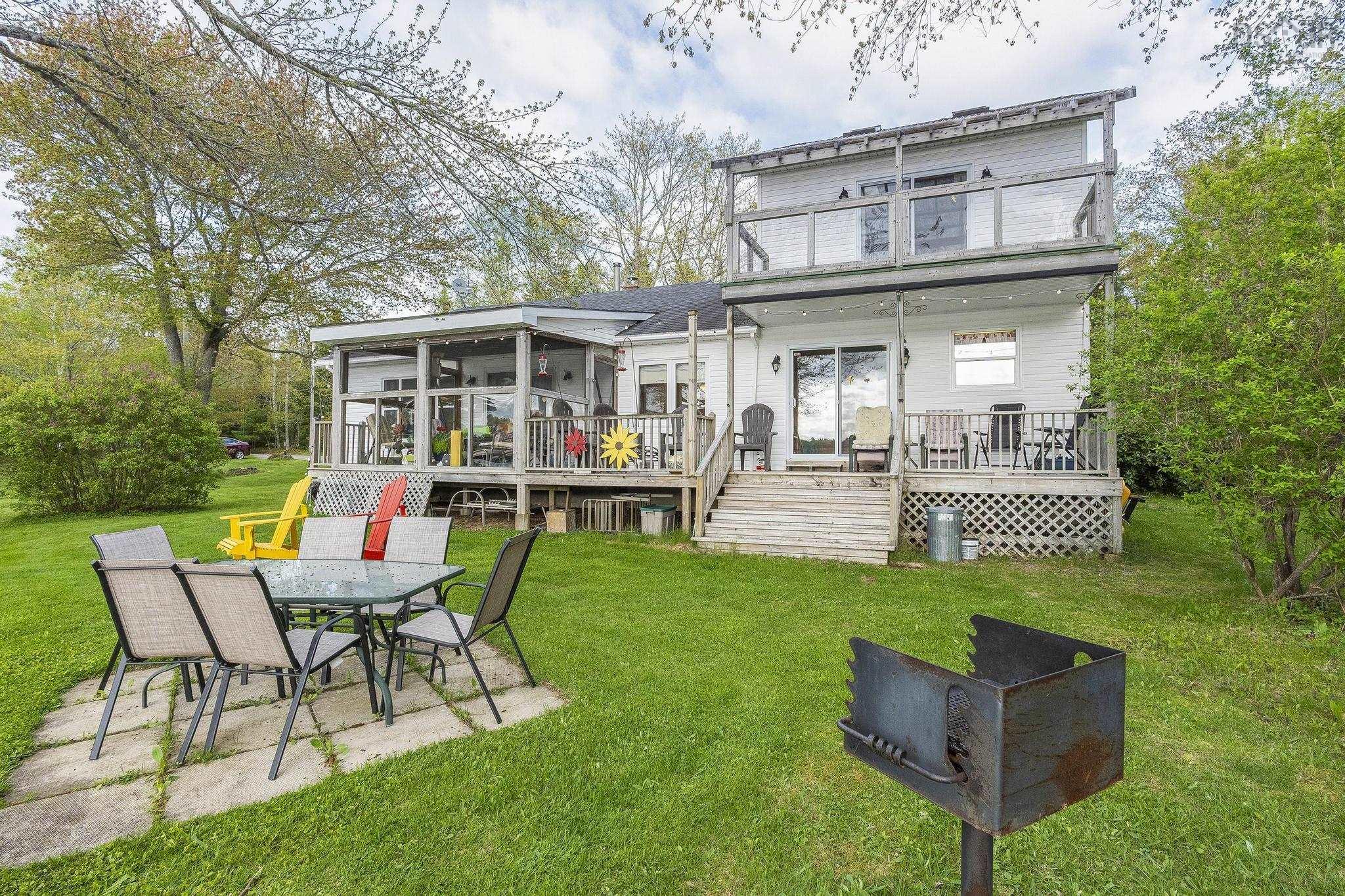$599,000.00: 519 Adams Road, New Albany