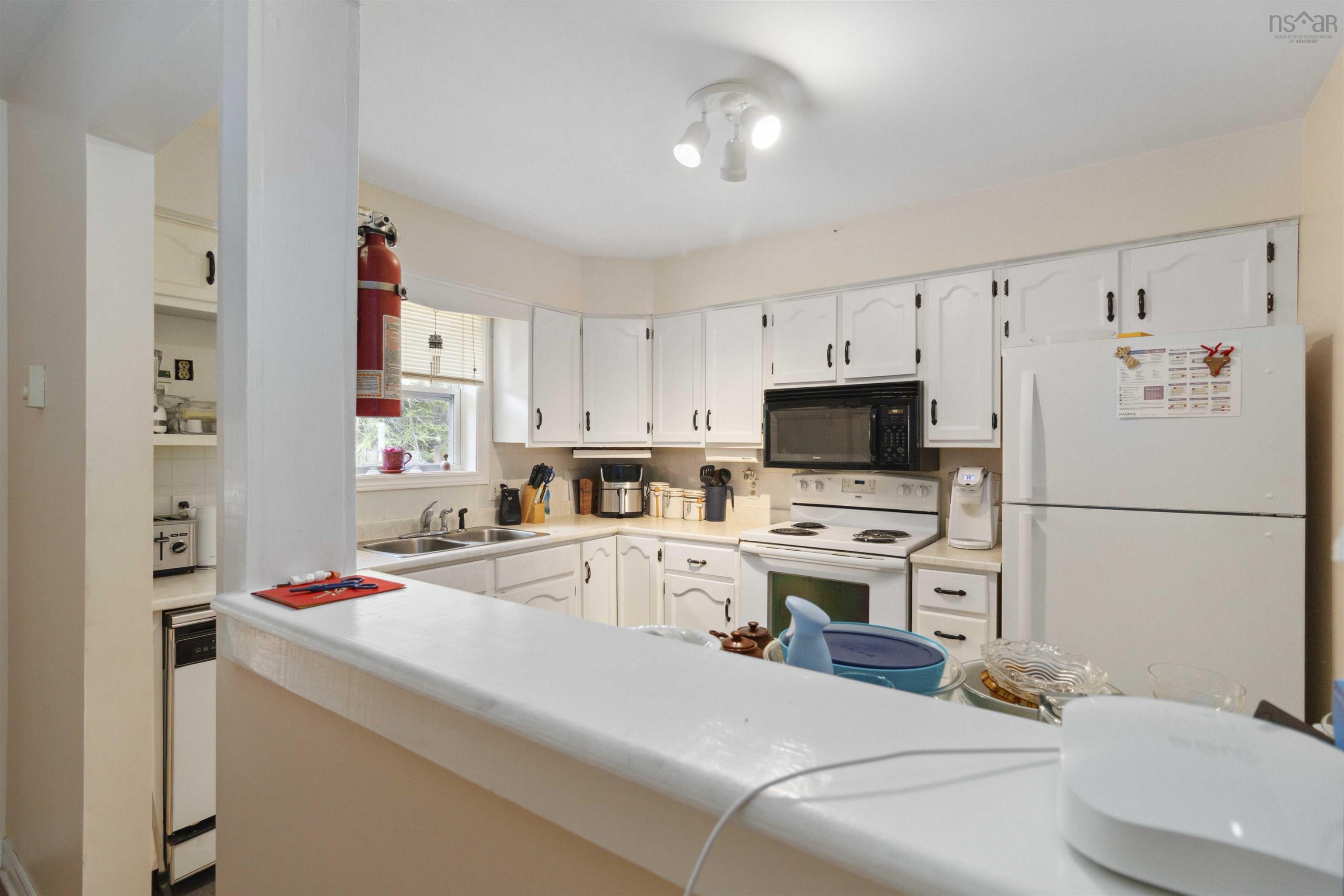 $389,900.00: 15 Contessa, Lower Sackville