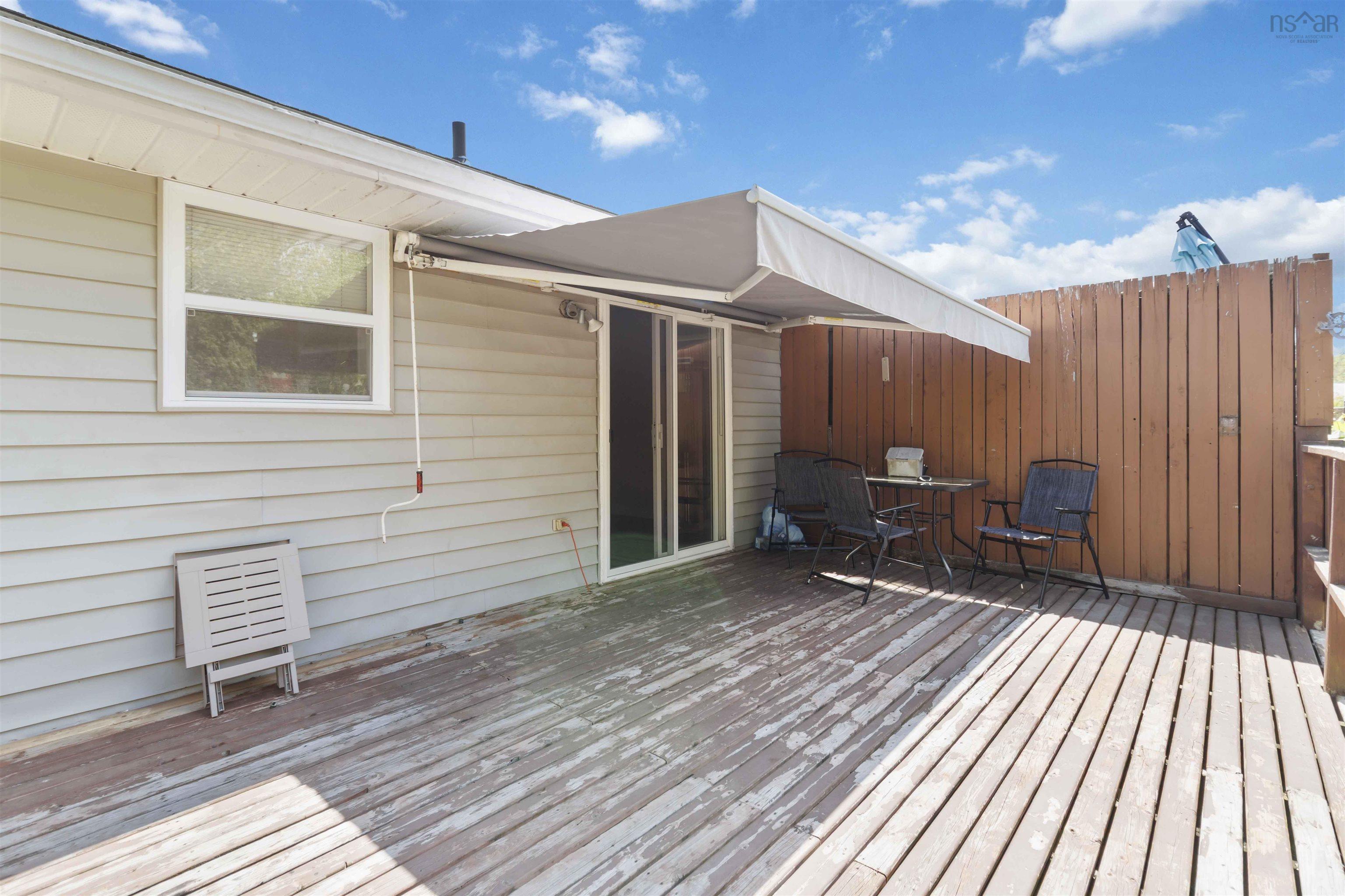 $389,900.00: 15 Contessa, Lower Sackville