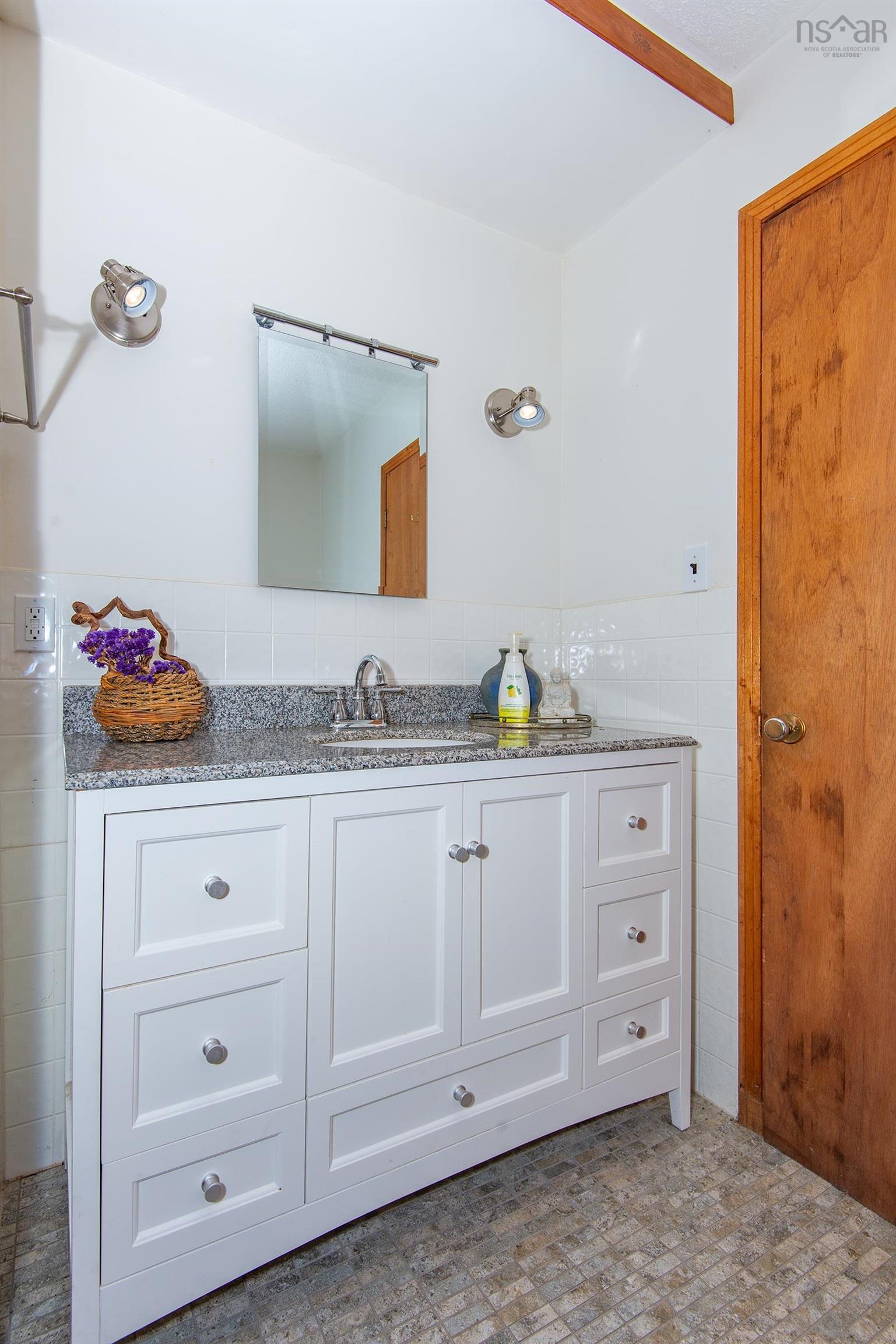 $476,900.00: 7215 Highway 101, Plympton