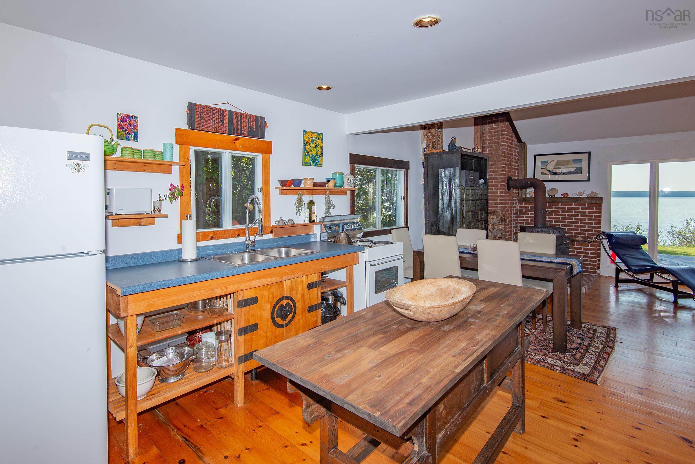 $476,900.00: 7215 Highway 101, Plympton