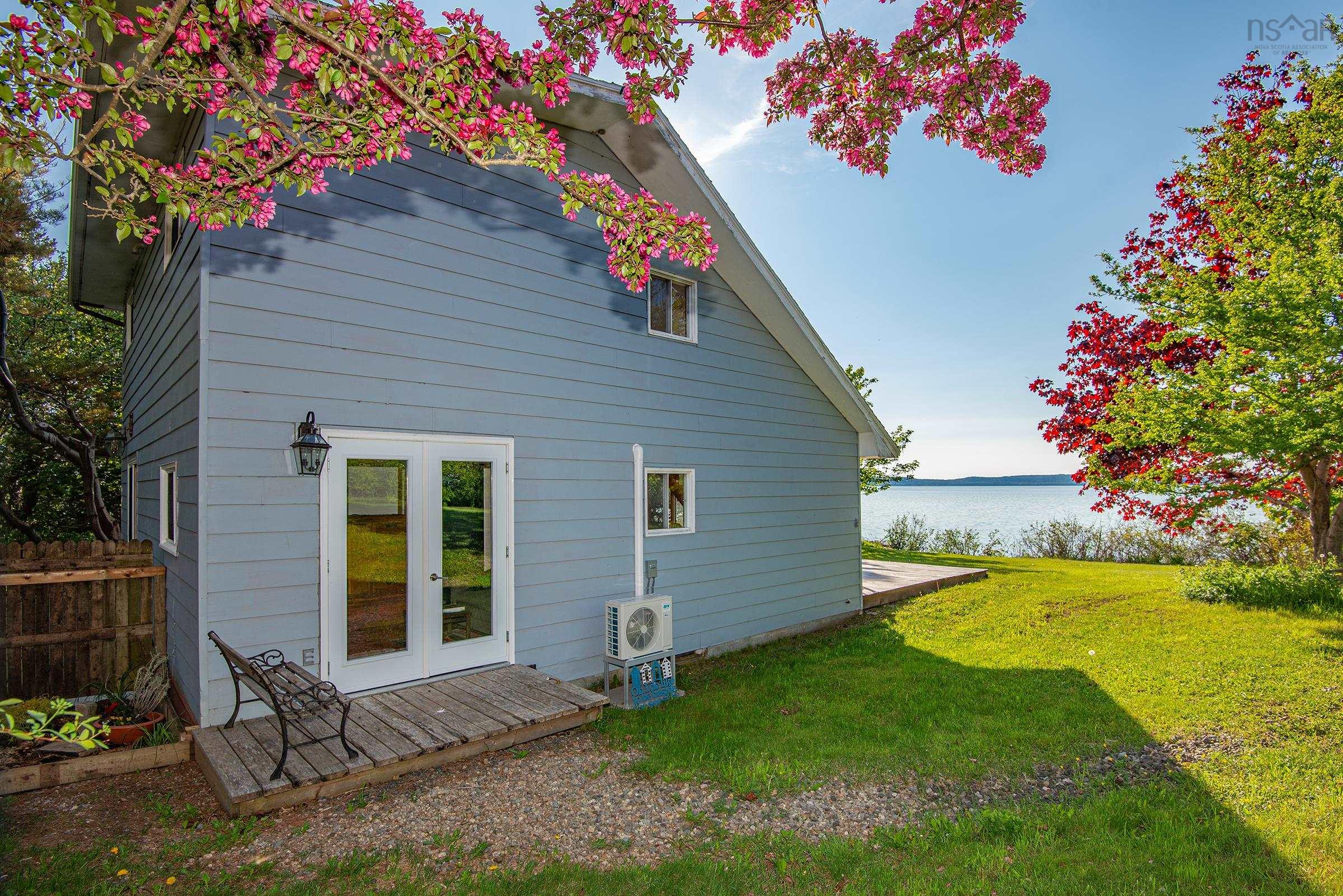 $476,900.00: 7215 Highway 101, Plympton