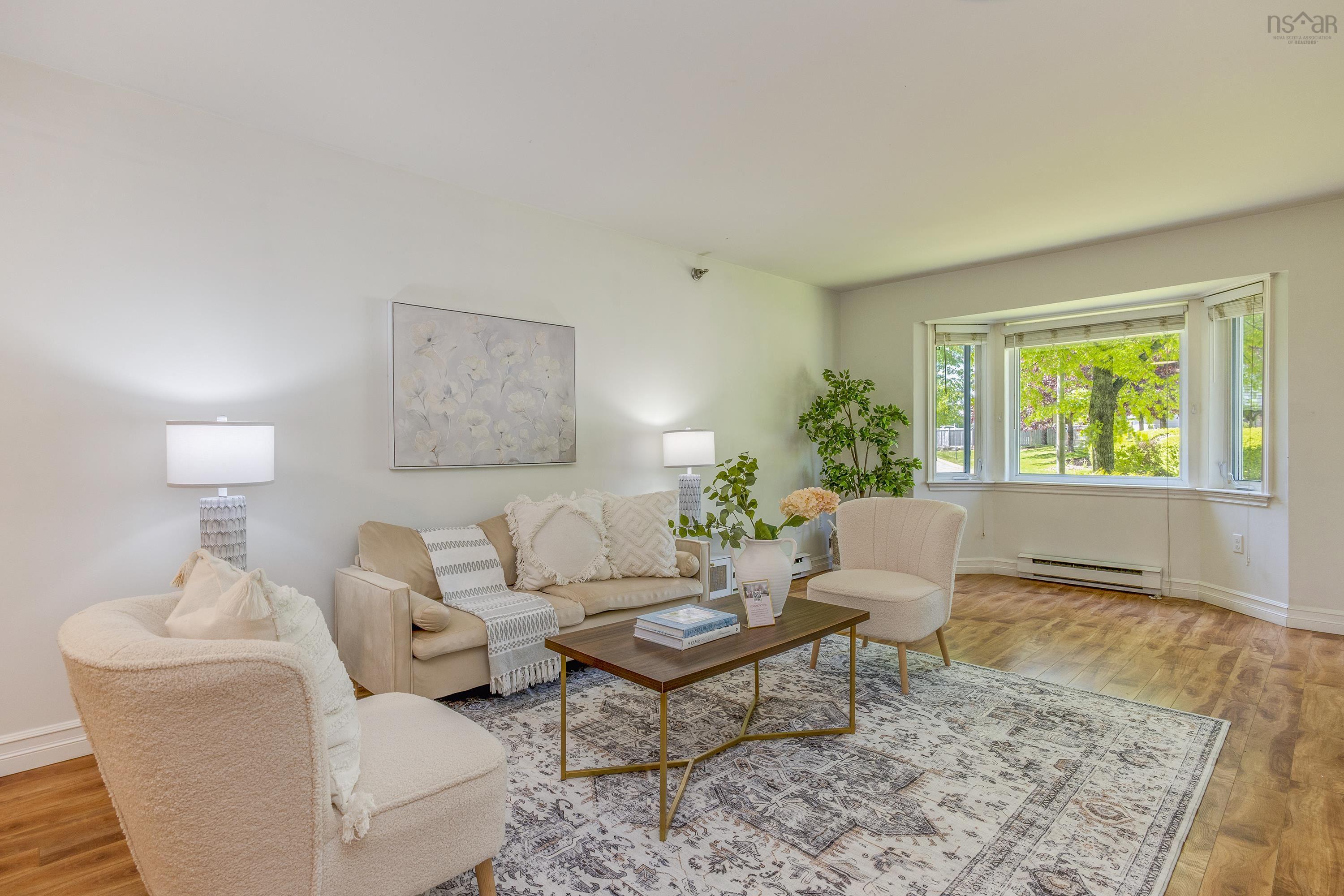 $339,900.00: 209 83 Kearney Lake Road, Halifax