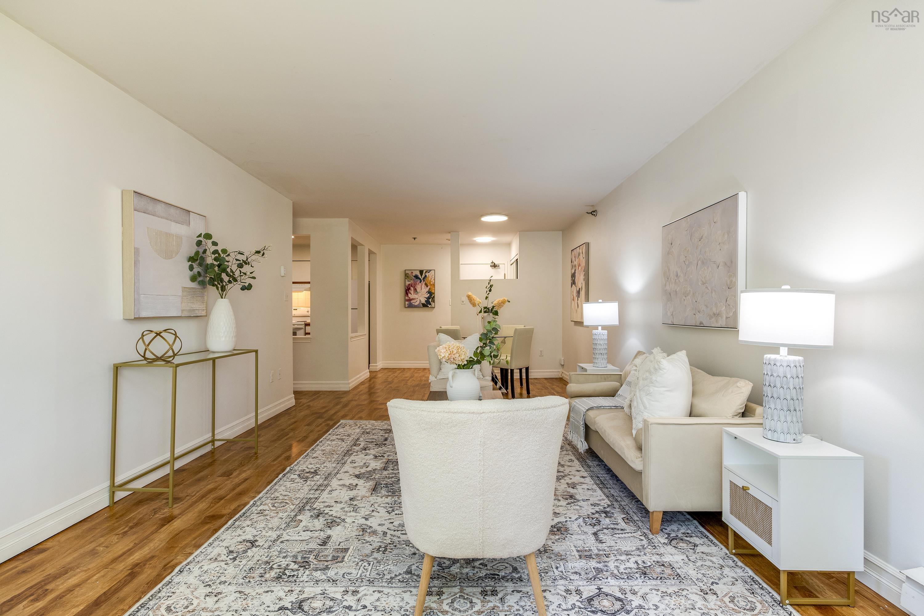 $339,900.00: 209 83 Kearney Lake Road, Halifax
