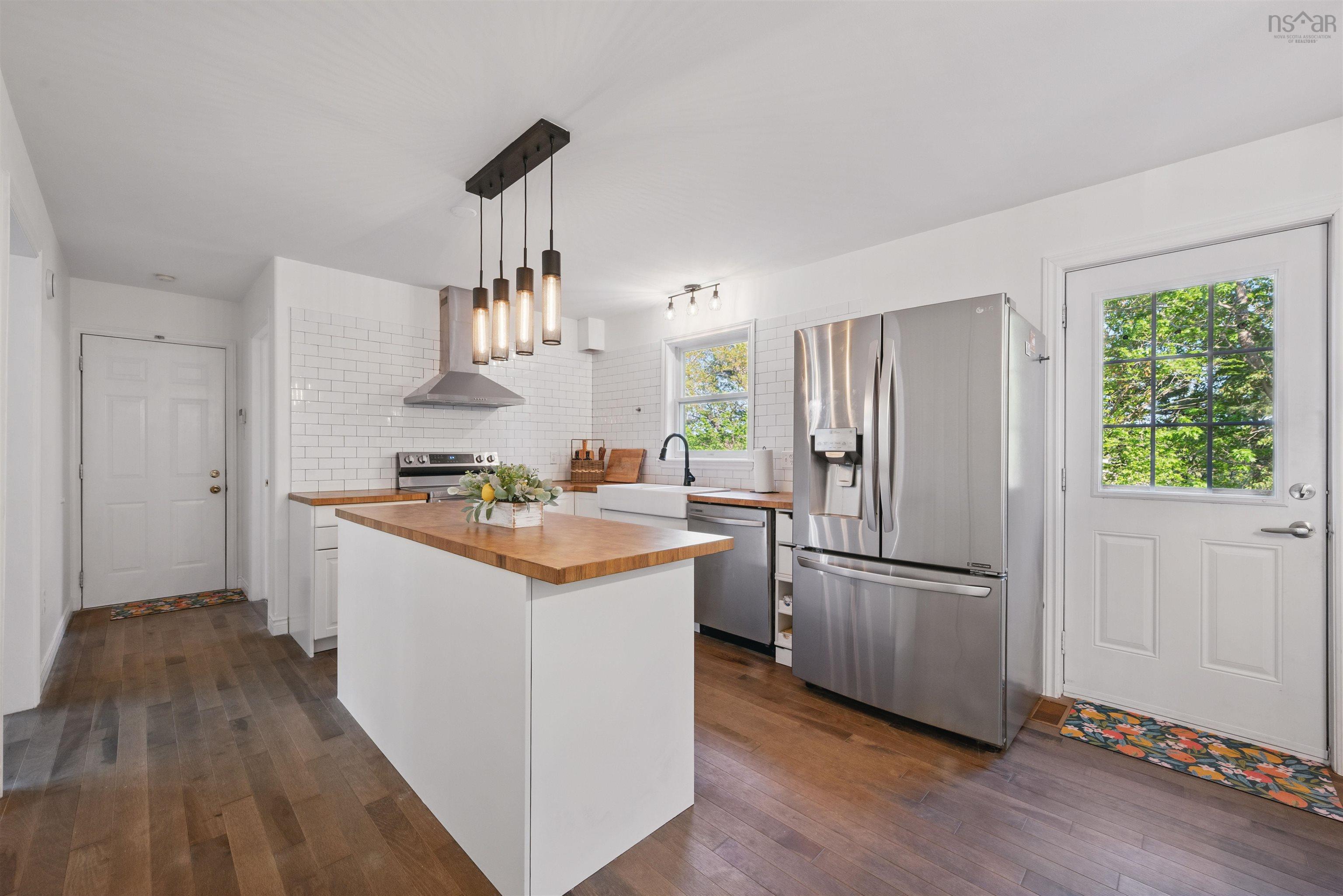 $749,000.00: 260 Nottingham Street, Bedford