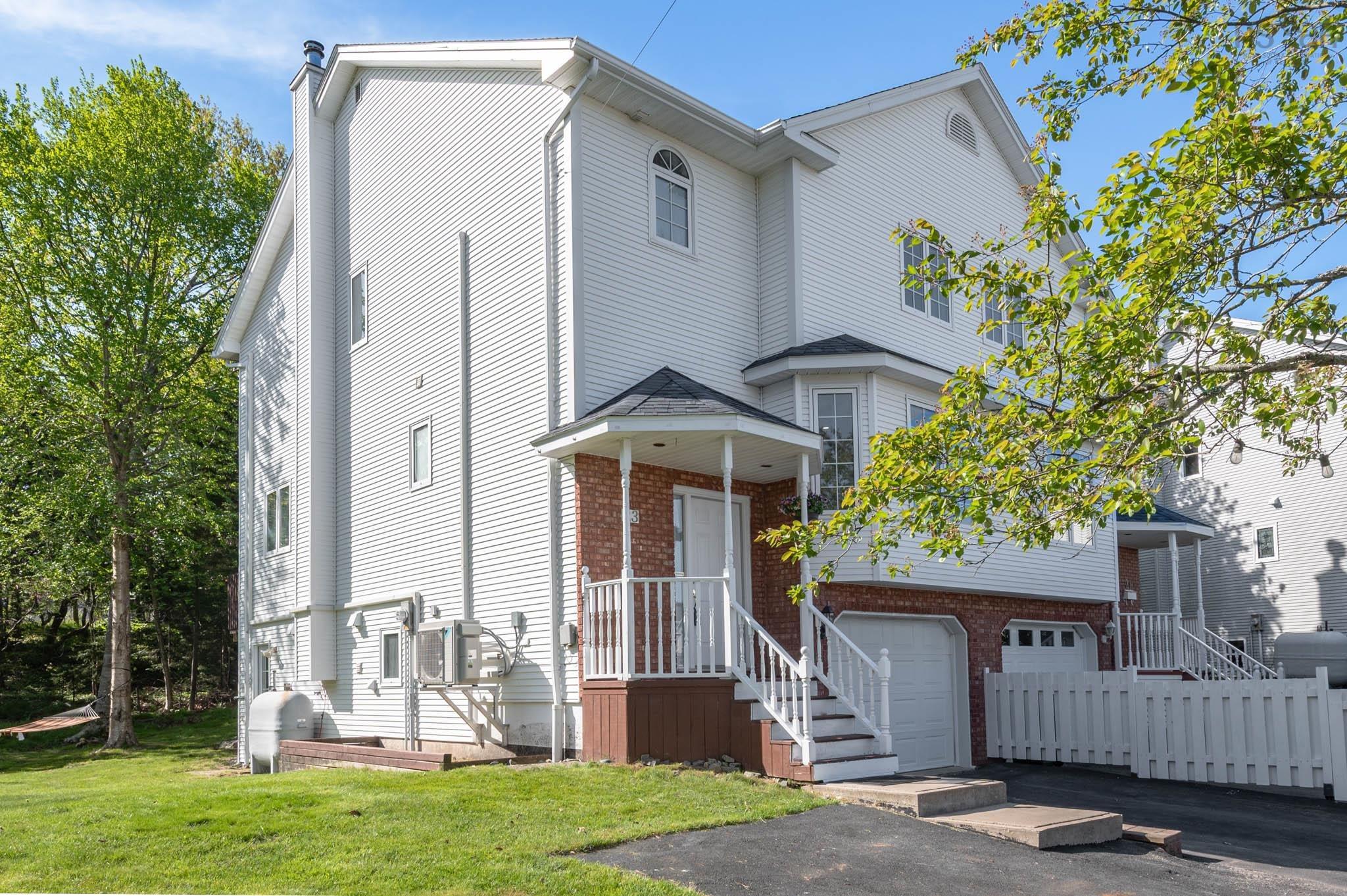 $575,000.00: 23 Moss Court, Halifax