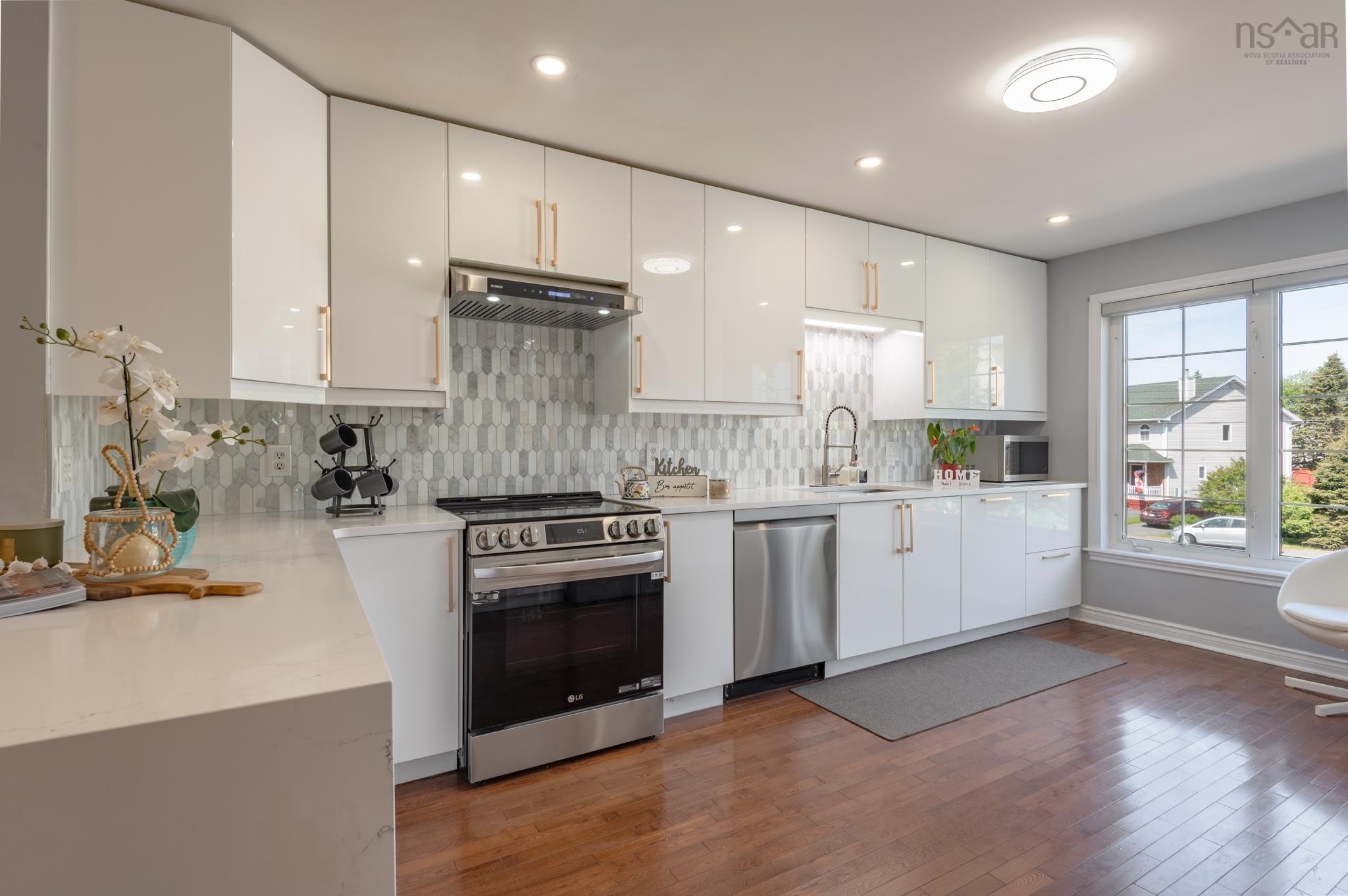 $575,000.00: 23 Moss Court, Halifax