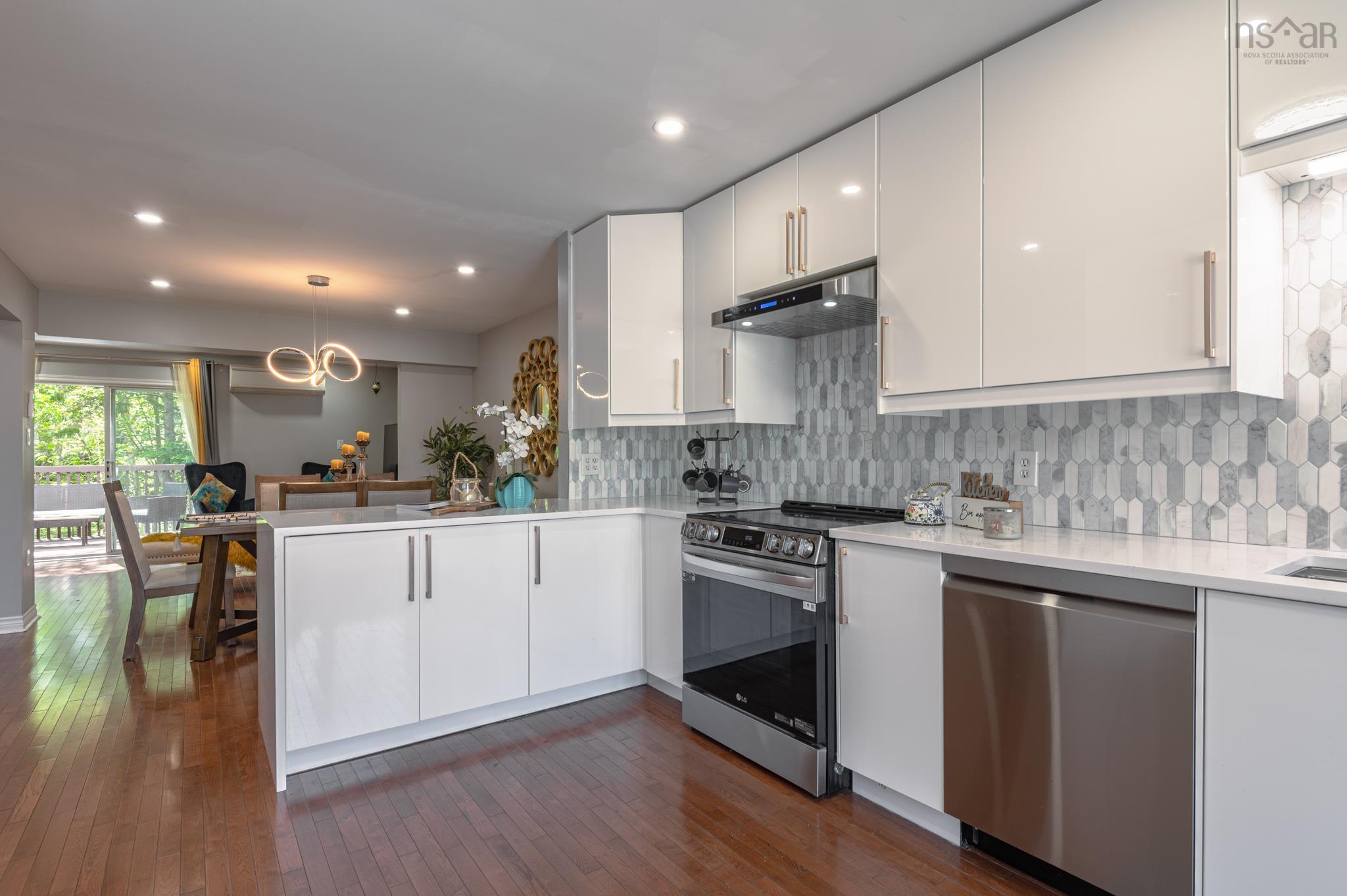$575,000.00: 23 Moss Court, Halifax