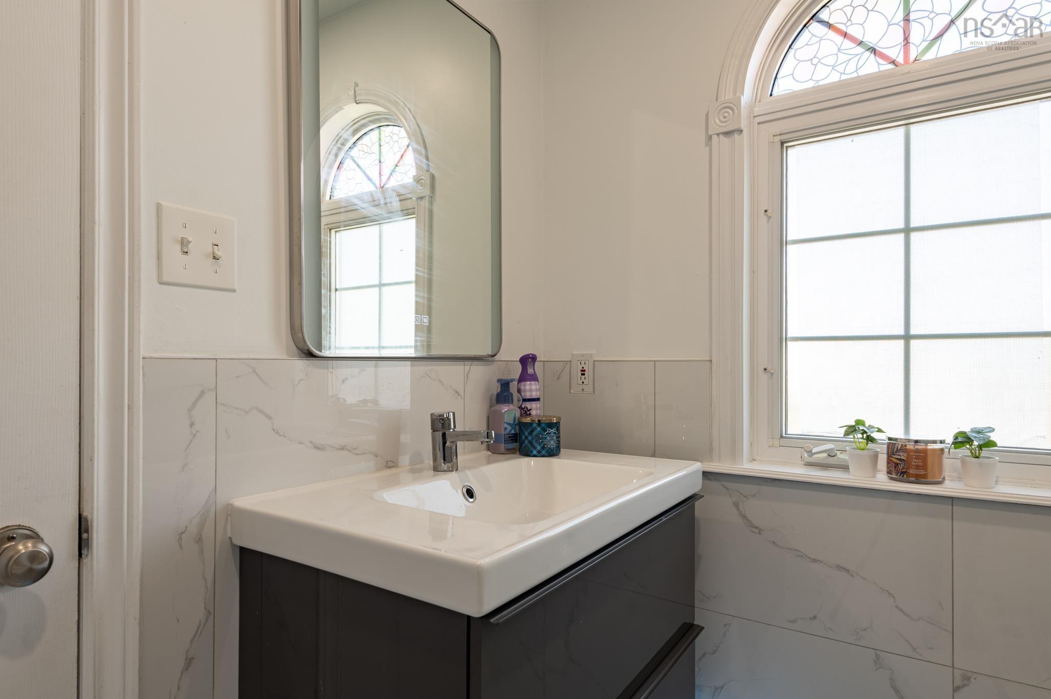 $575,000.00: 23 Moss Court, Halifax