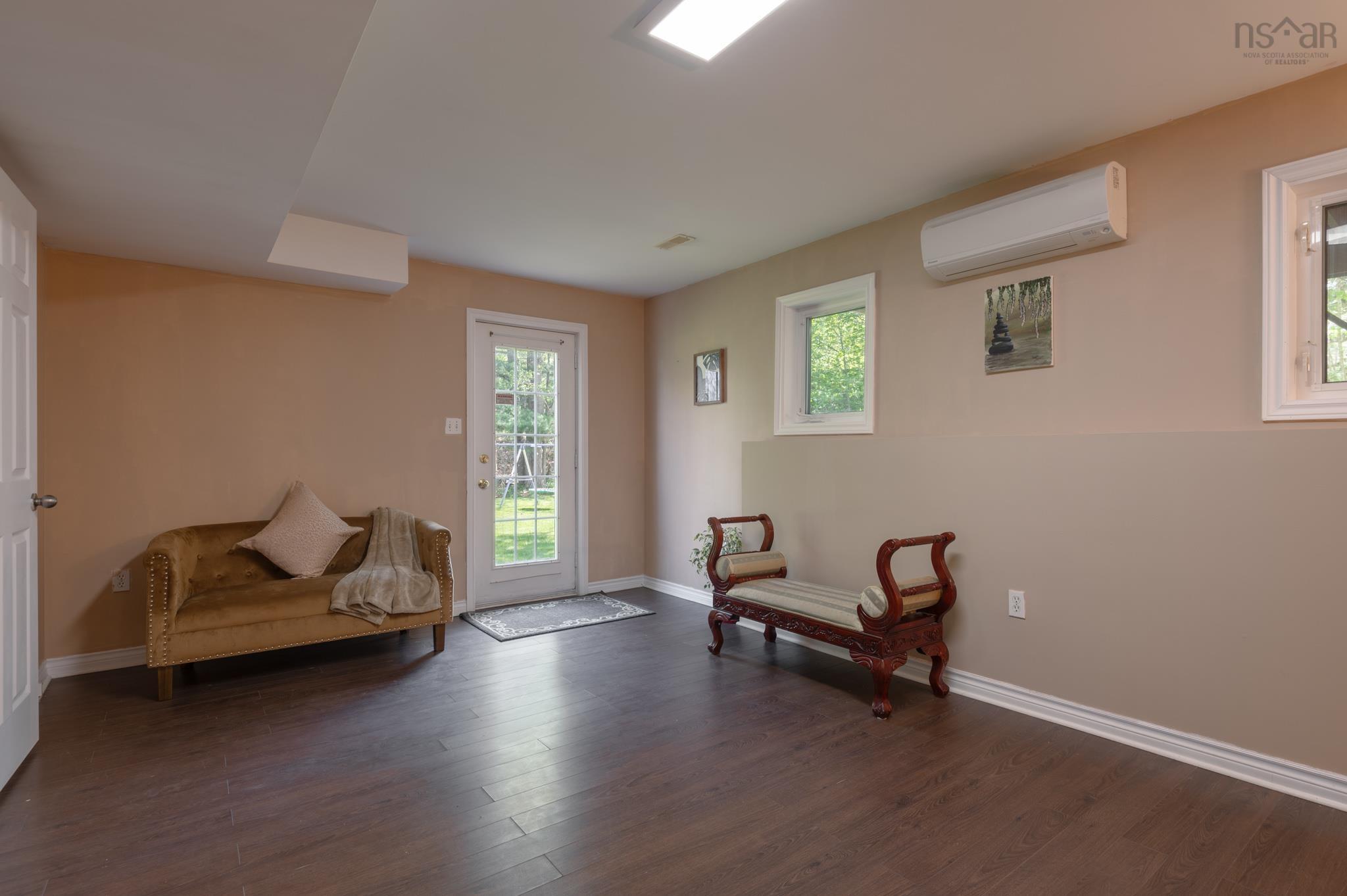 $575,000.00: 23 Moss Court, Halifax