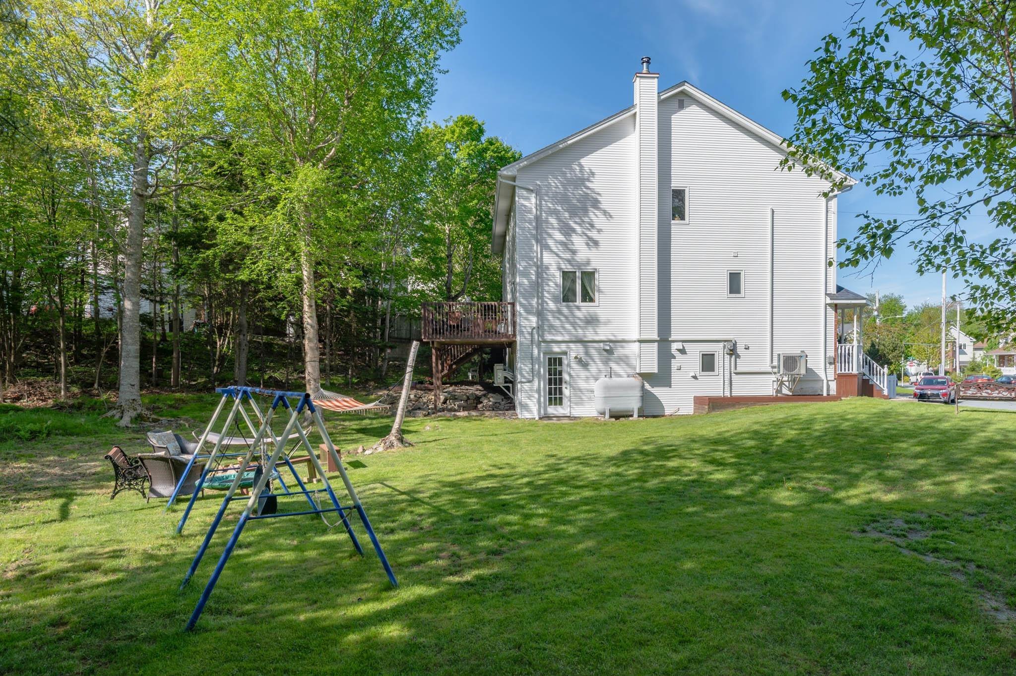 $575,000.00: 23 Moss Court, Halifax