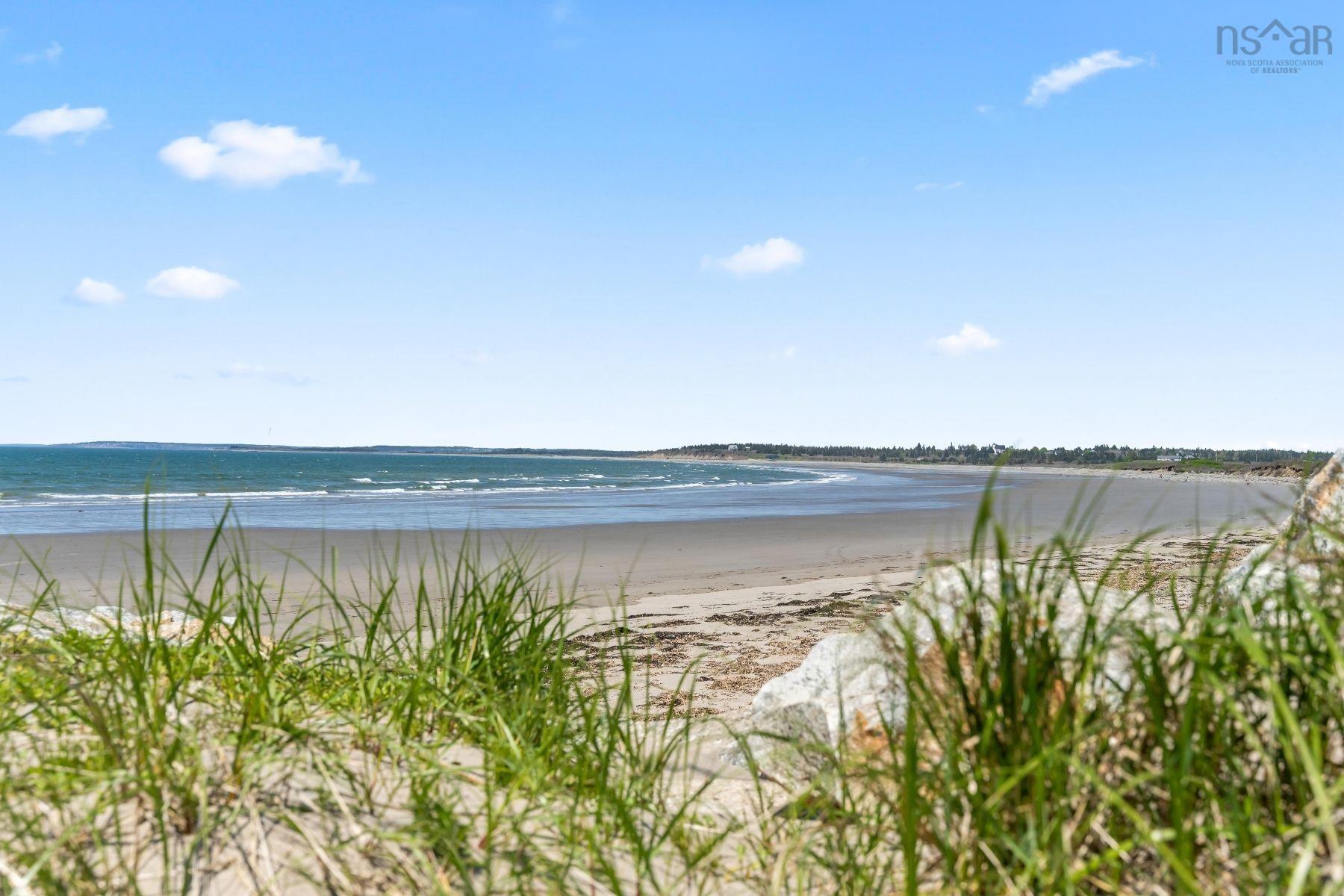 $799,900.00: 3291 Main Shore Road, Port Maitland